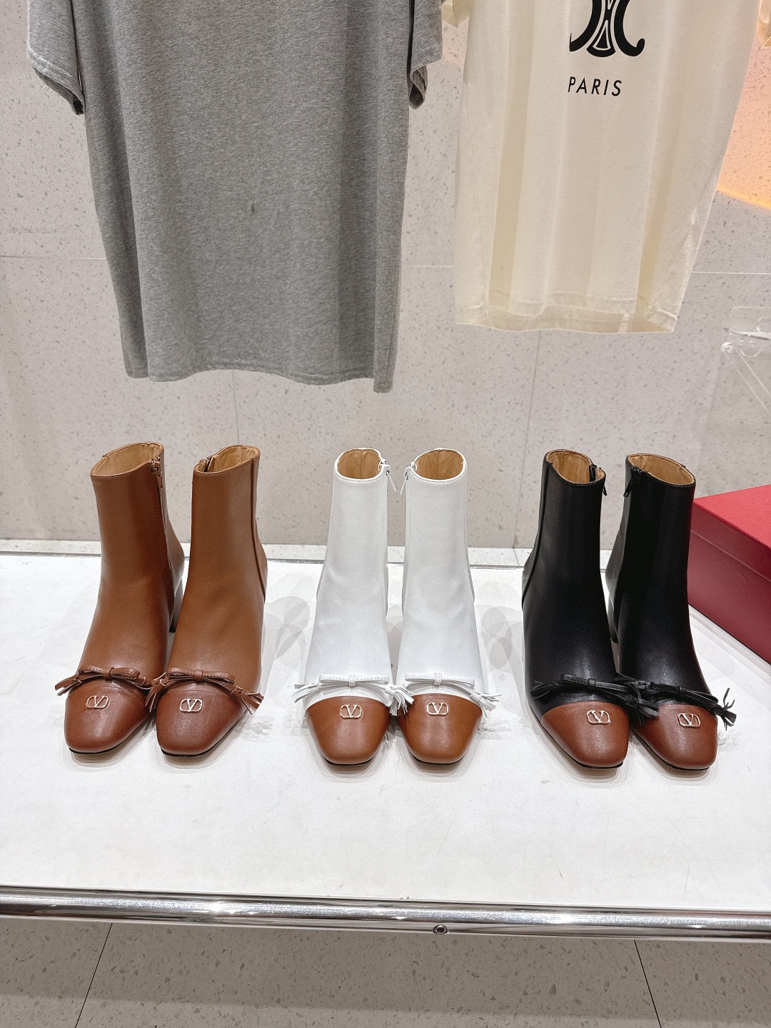 발렌티노 25ss 신상 앵클부츠