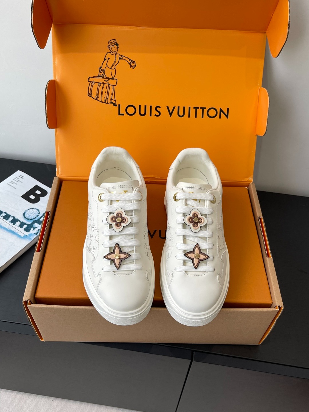 루이비통 신상 캐주얼 스니커즈