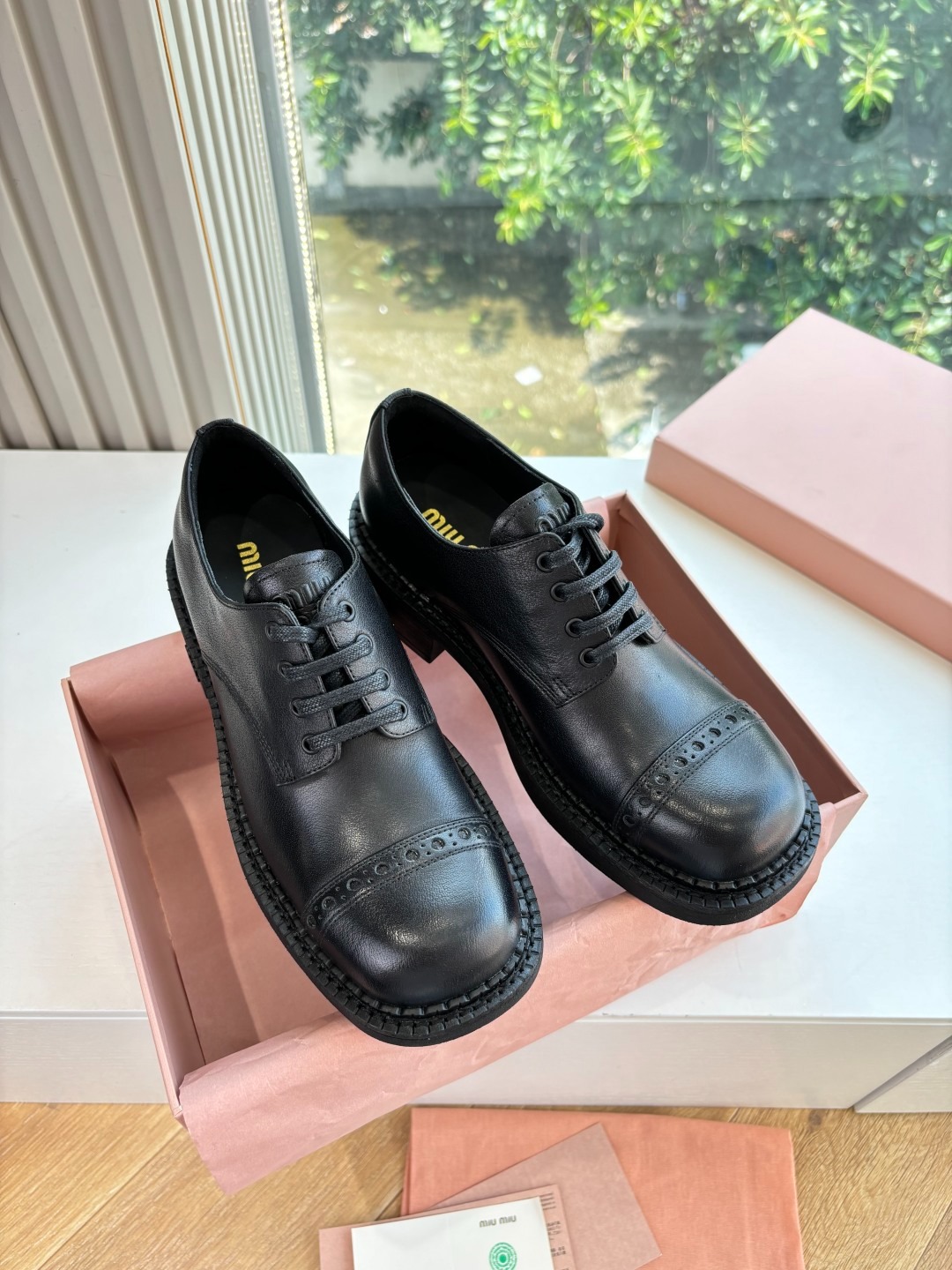 미우미우 25FW 메리제인 로퍼