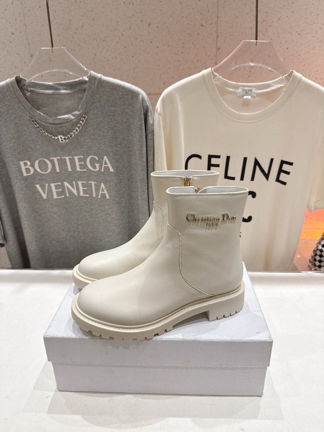 디올 25ss 신상 옆지퍼 플랫 부츠