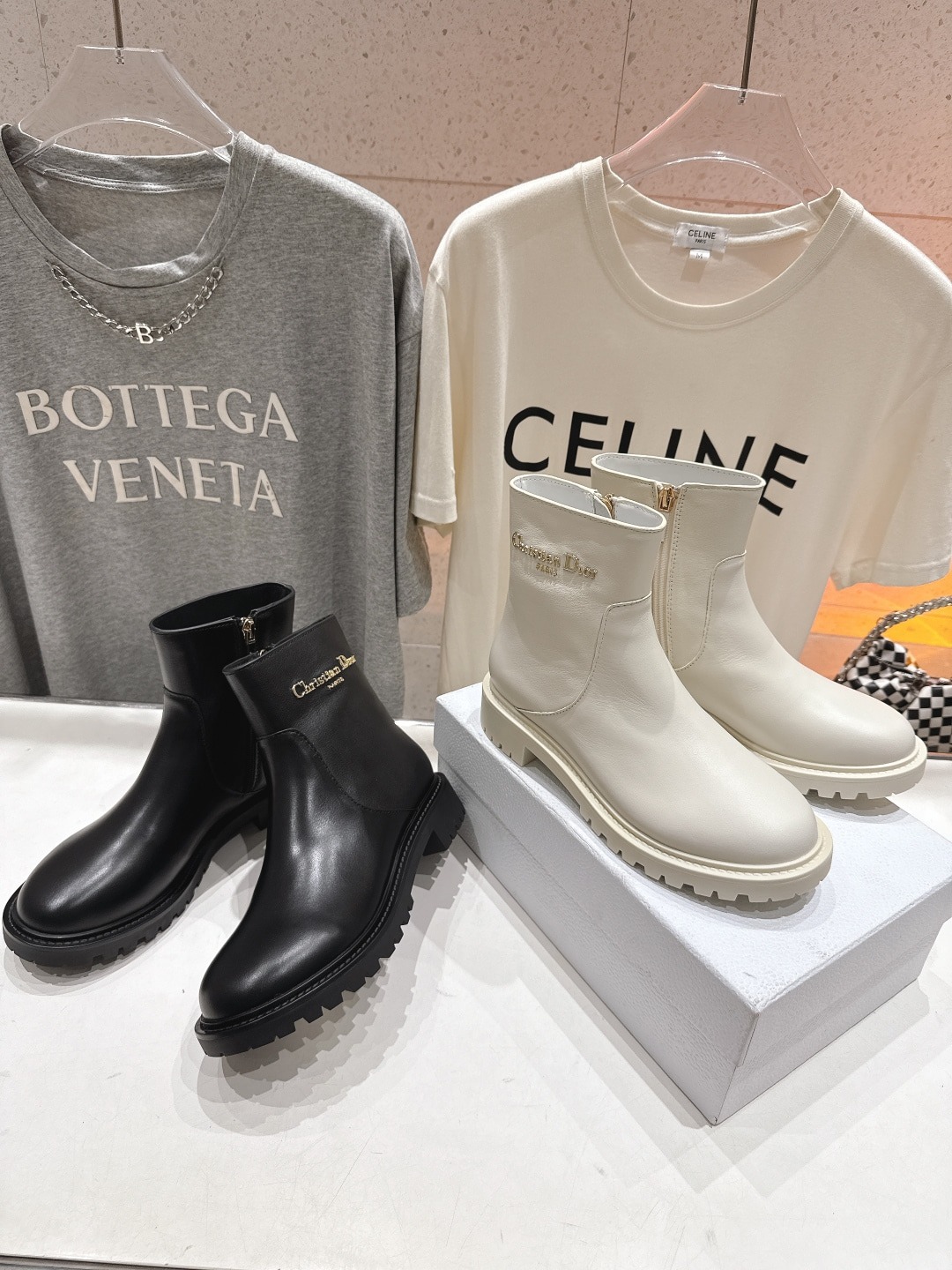 디올 25ss 신상 옆지퍼 플랫 부츠