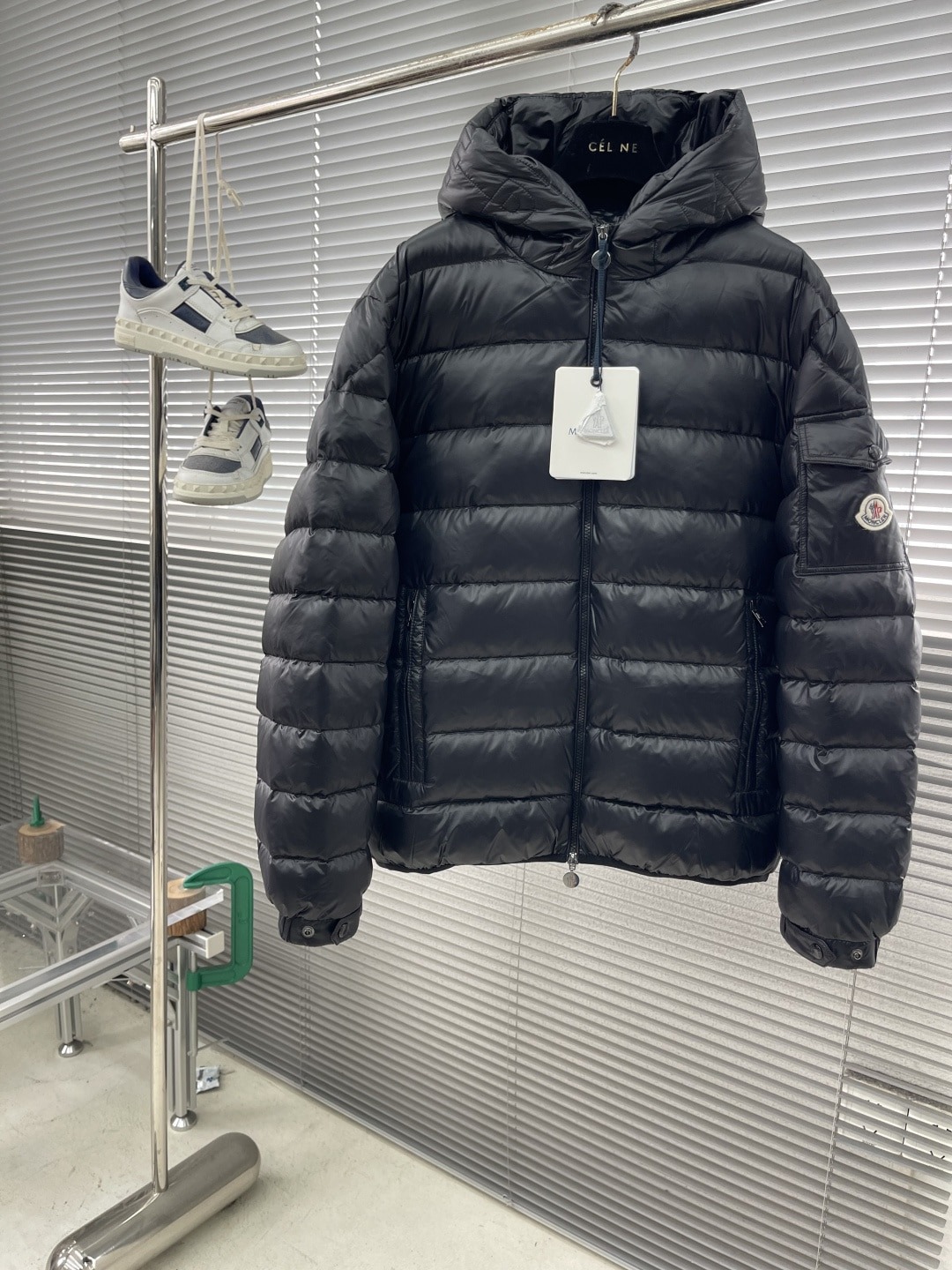 몽클레어 트리밍 퀼팅 자수 패딩