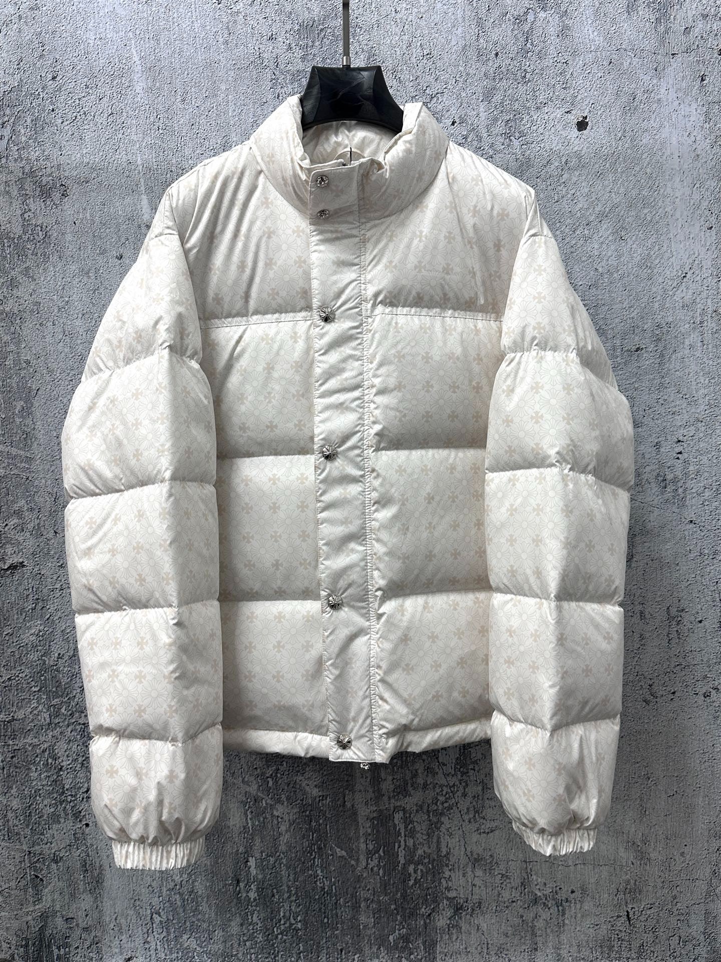 크롬하츠 자카드 다운 패딩