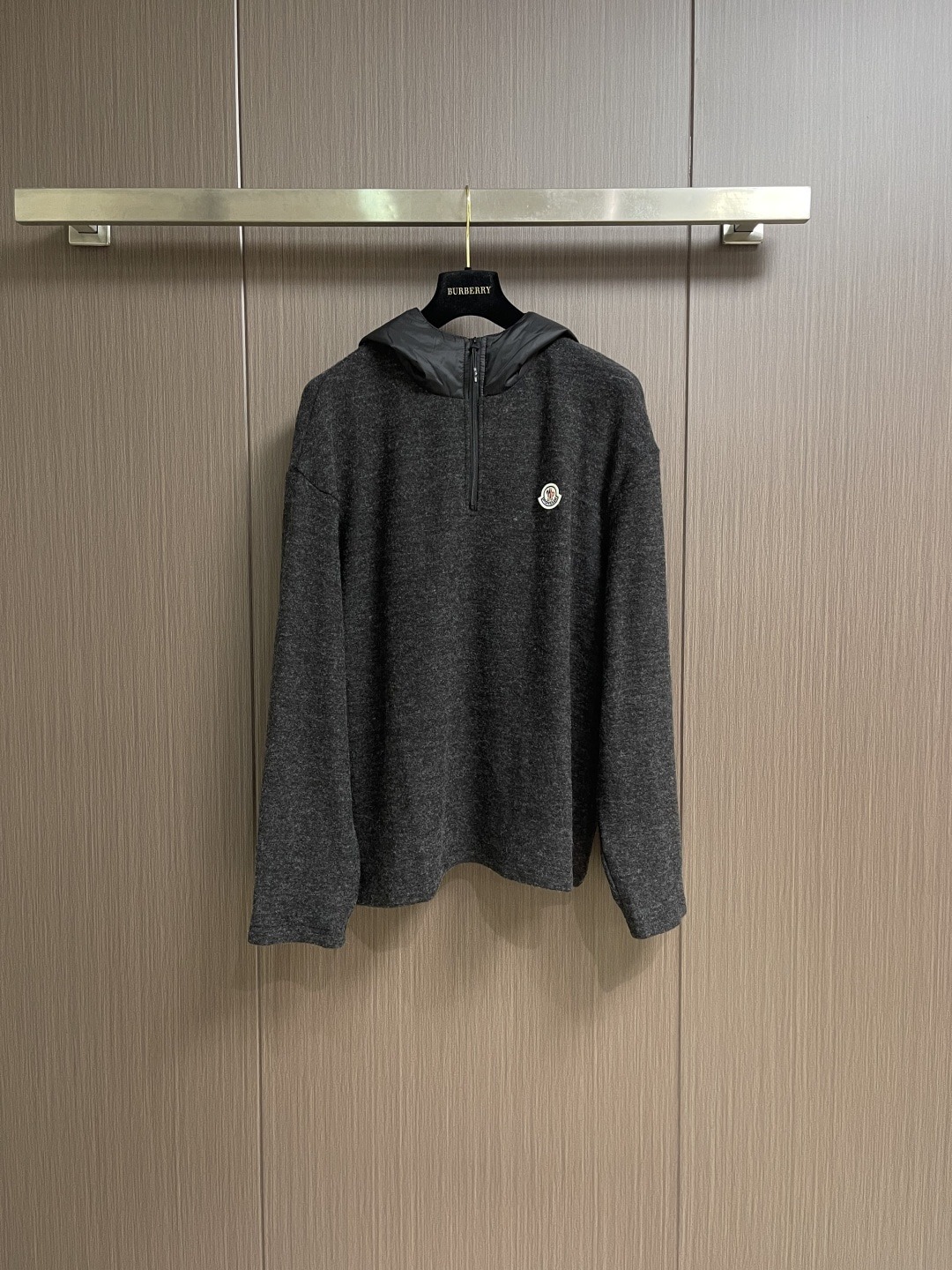 몽클레어 25ss 신상 니트 스웨터