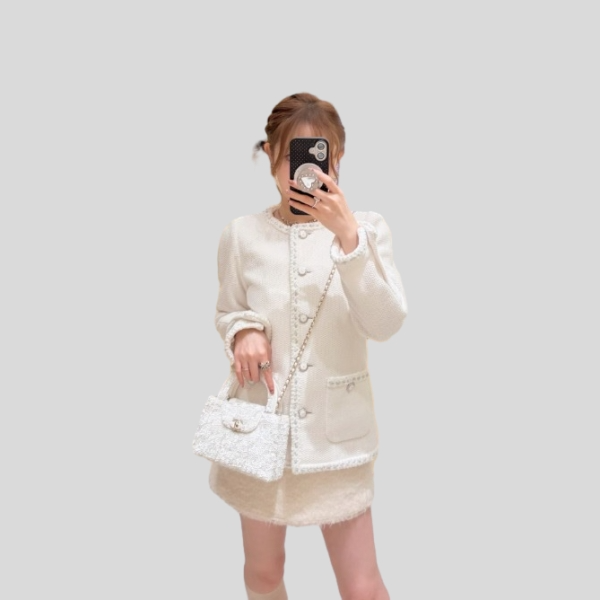 샤넬 화이트 트위드 재킷