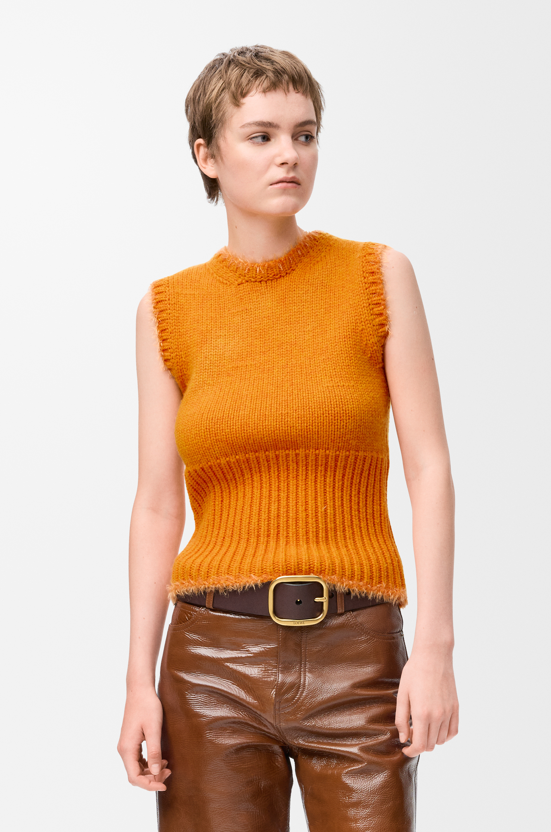 로에베 울 베스트