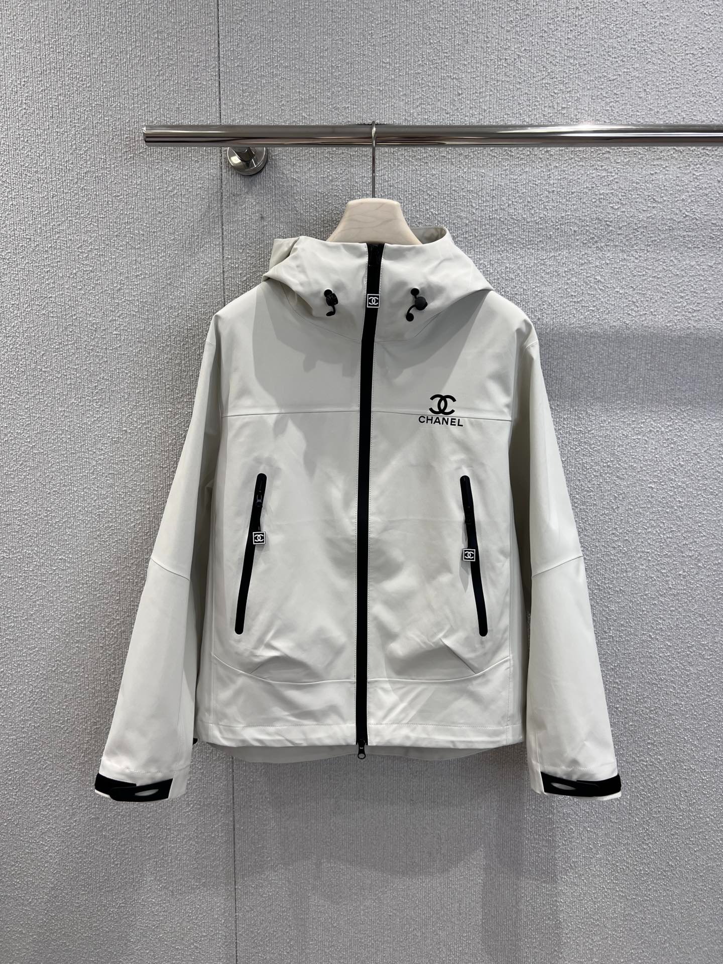 샤넬 26Ss 신상 방수 스포츠 바람막이