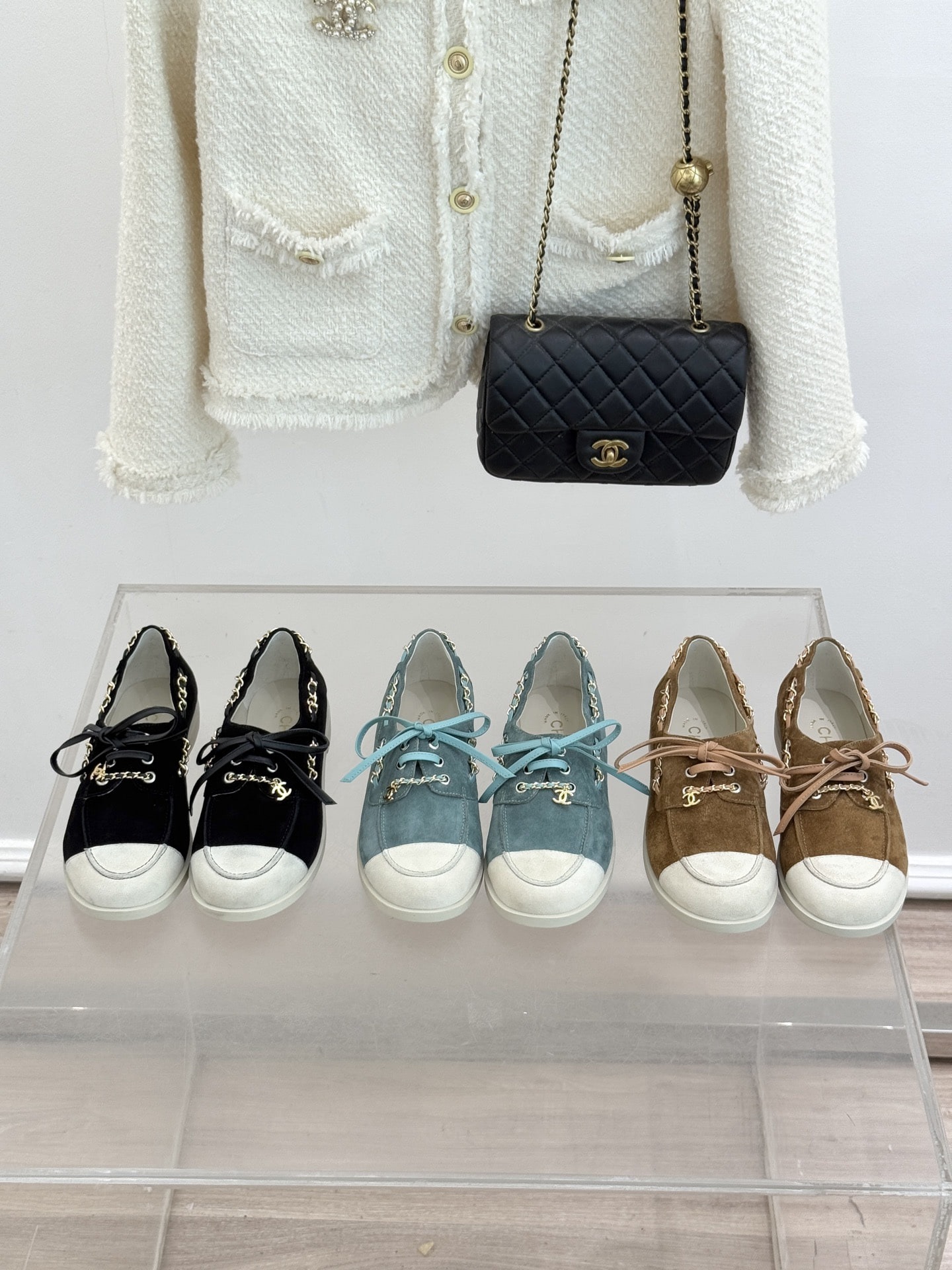 샤넬 신상 배색 더블 C 체인 로퍼