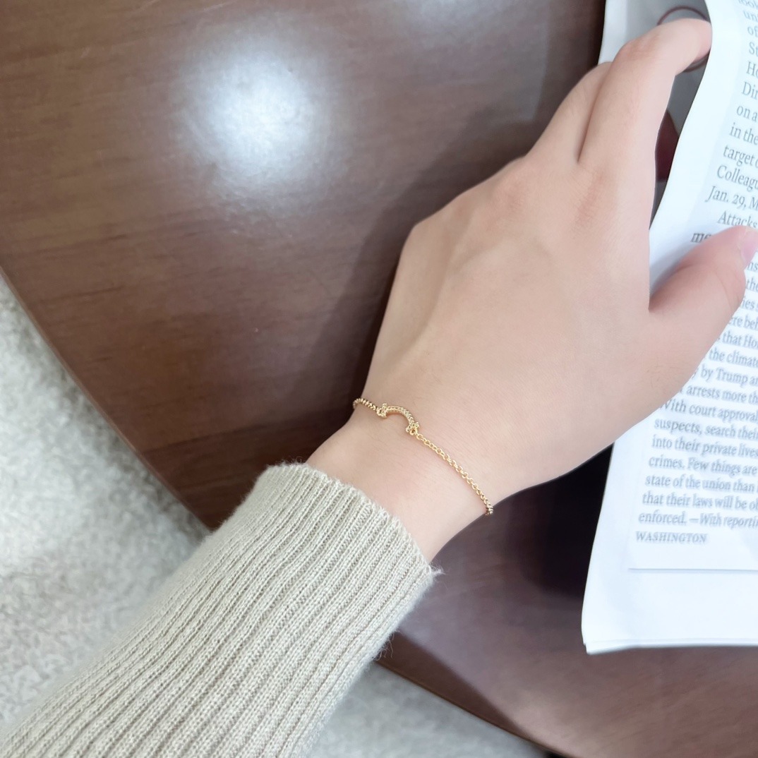 티파니 클래식 스마일 팔찌