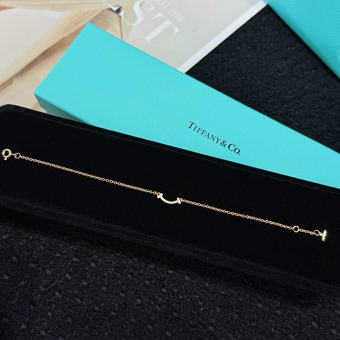 티파니 클래식 스마일 팔찌