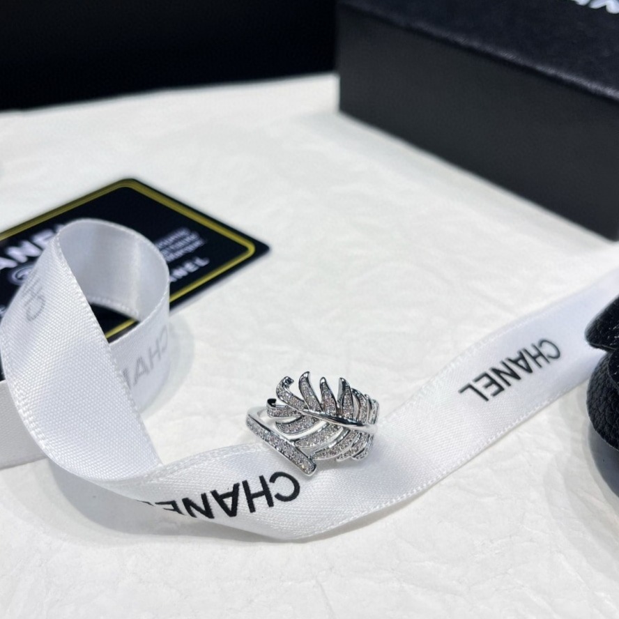 샤넬 lume 깃털 반지