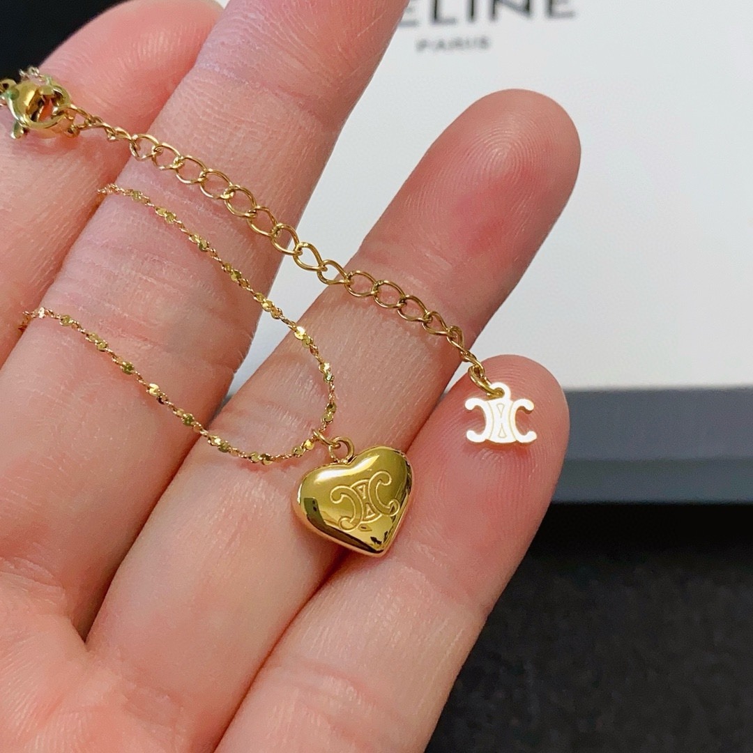 셀린느 신상 하트 목걸이