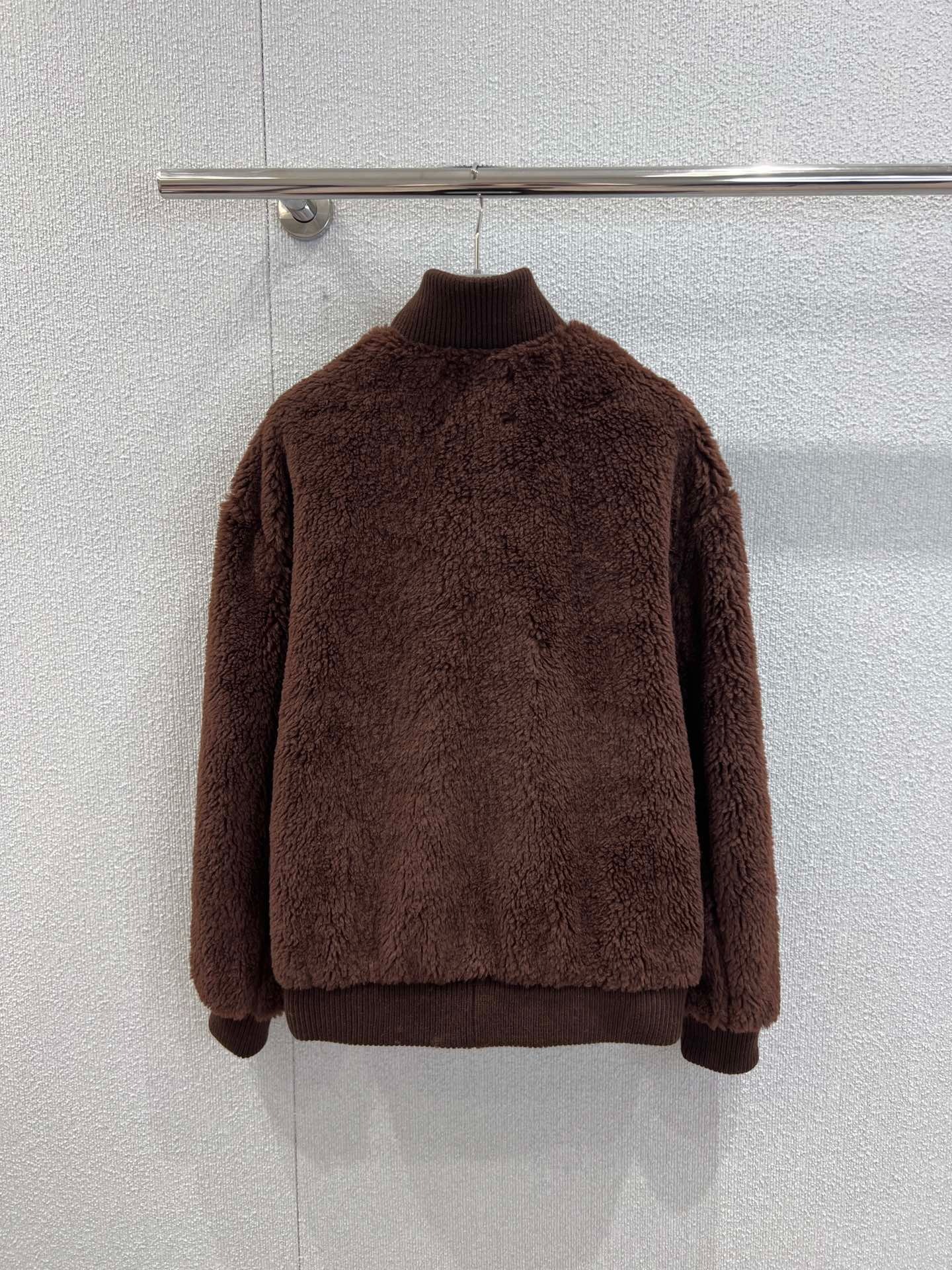 프라다 25 신상 테디 이펙트 봄버 재킷