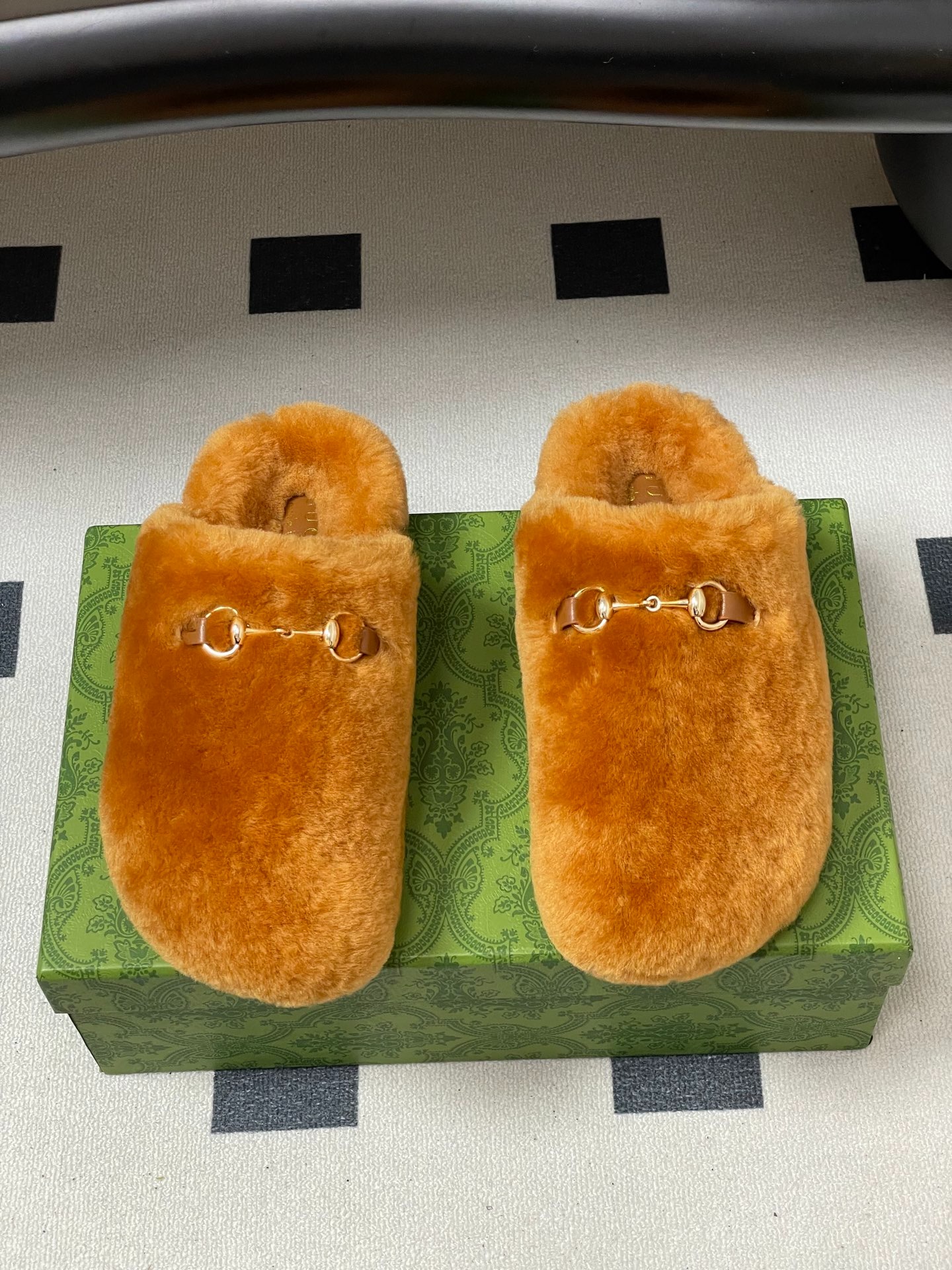 구찌 신상 울 슬립온 세미슬리퍼