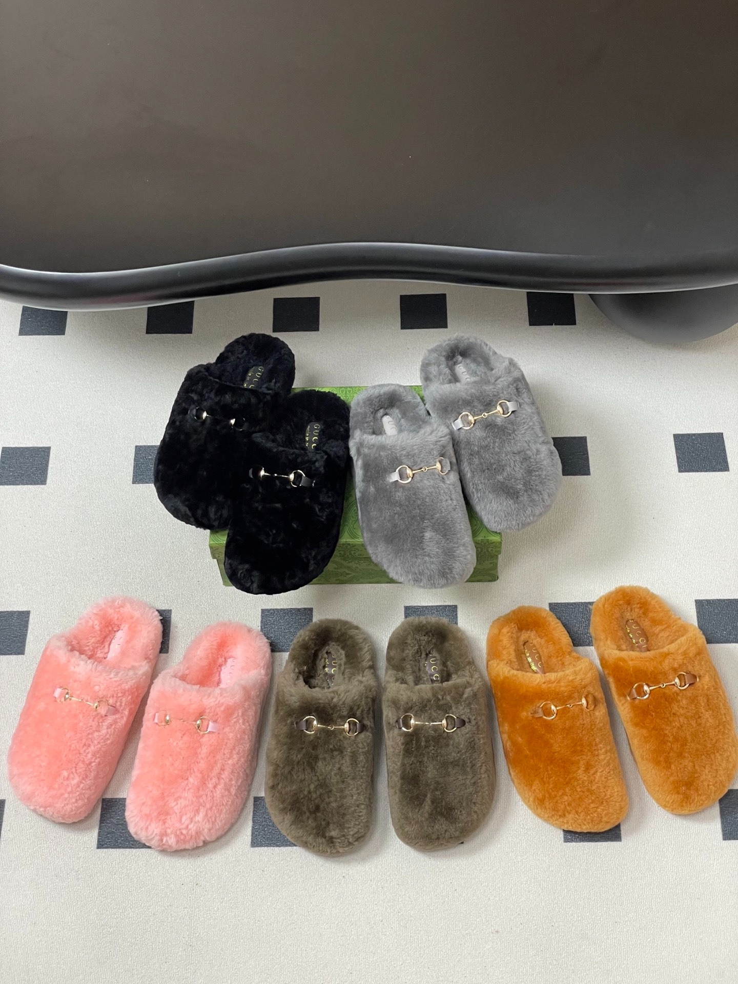 구찌 신상 울 슬립온 세미슬리퍼