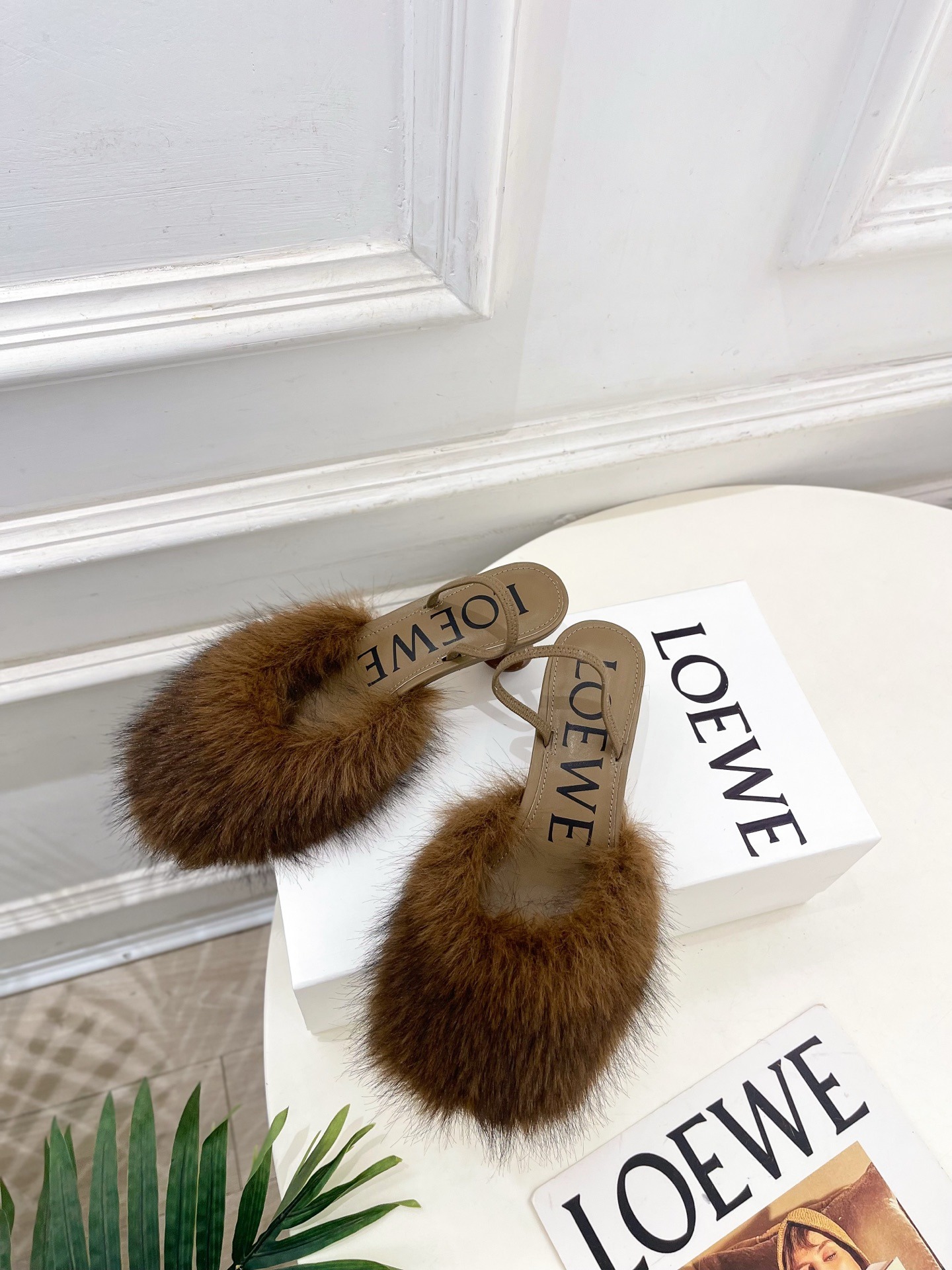 로에베 26 신상 퍼리 슬라이드 샌들