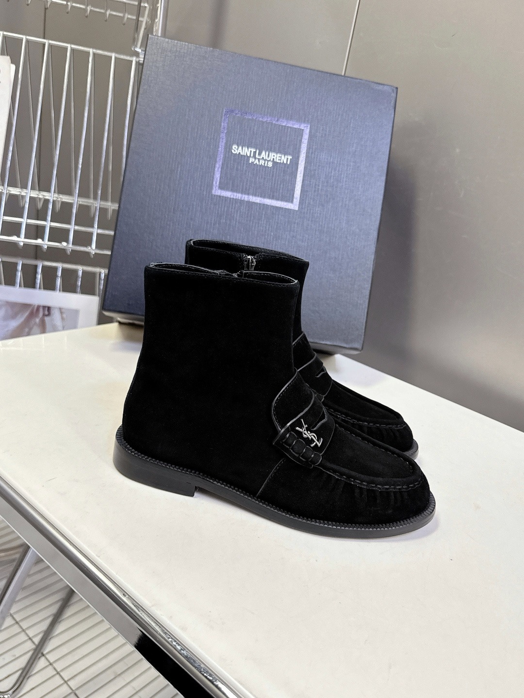 입생로랑 신상 앵클부츠