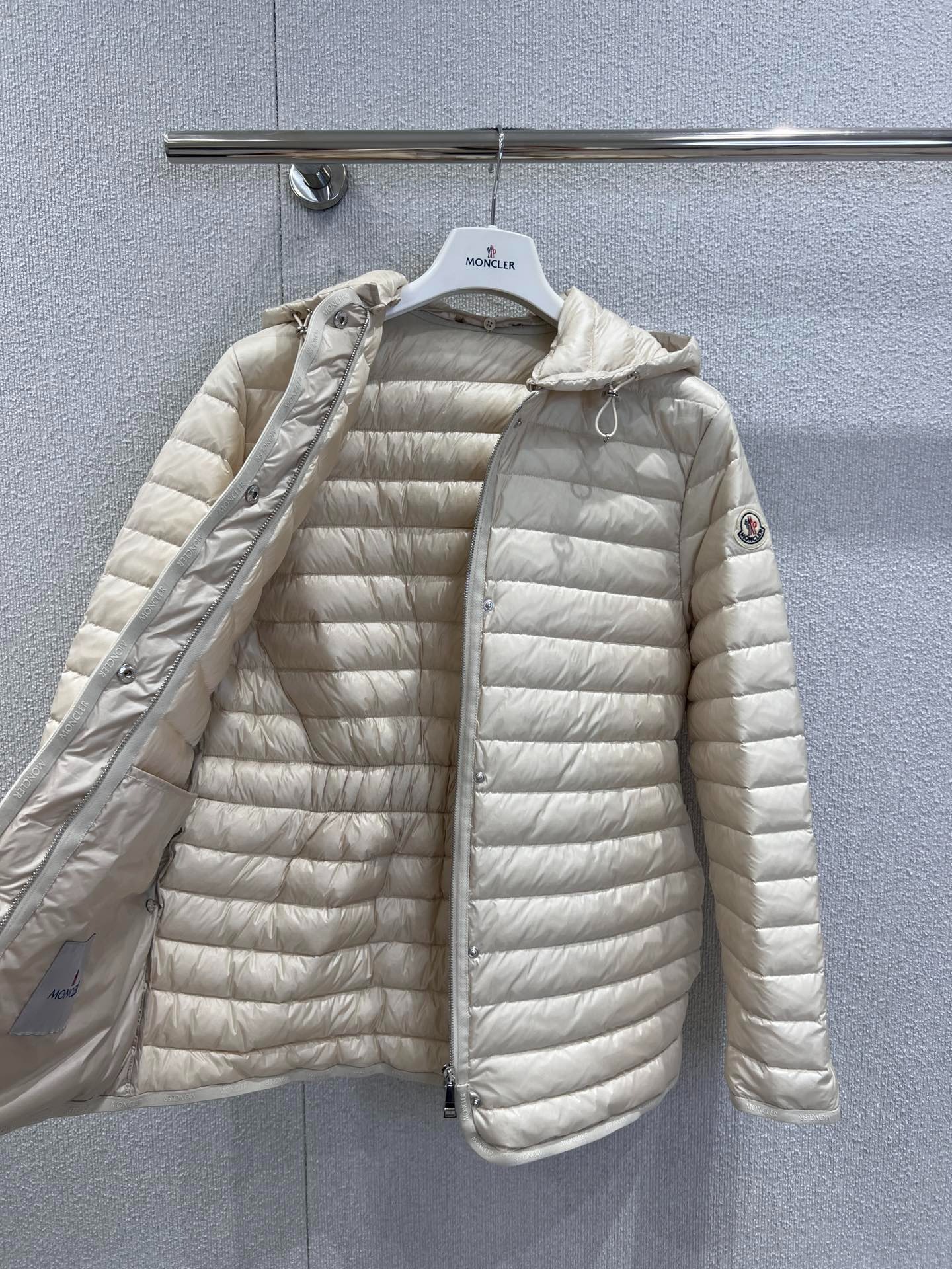 몽클레어 25FW 신상 오레돈 패딩