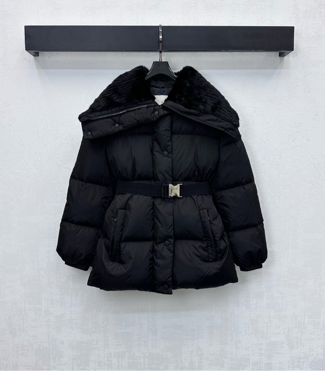 몽클레어 25 신상 퍼 넥 벨트 다운 점퍼