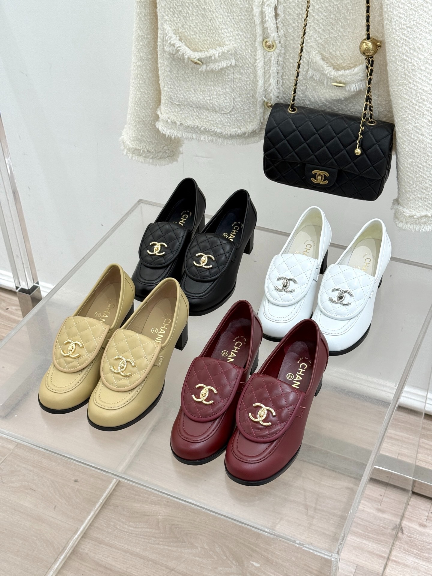 샤넬 클래식 더블C 힐 로퍼