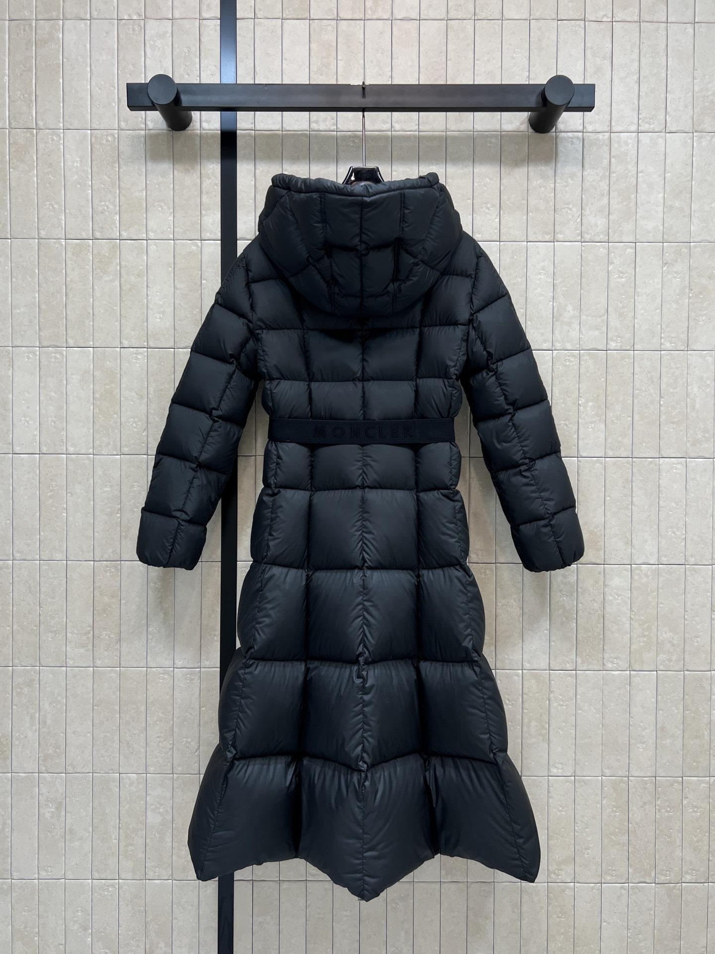 몽클레어 파우콘 롱패딩