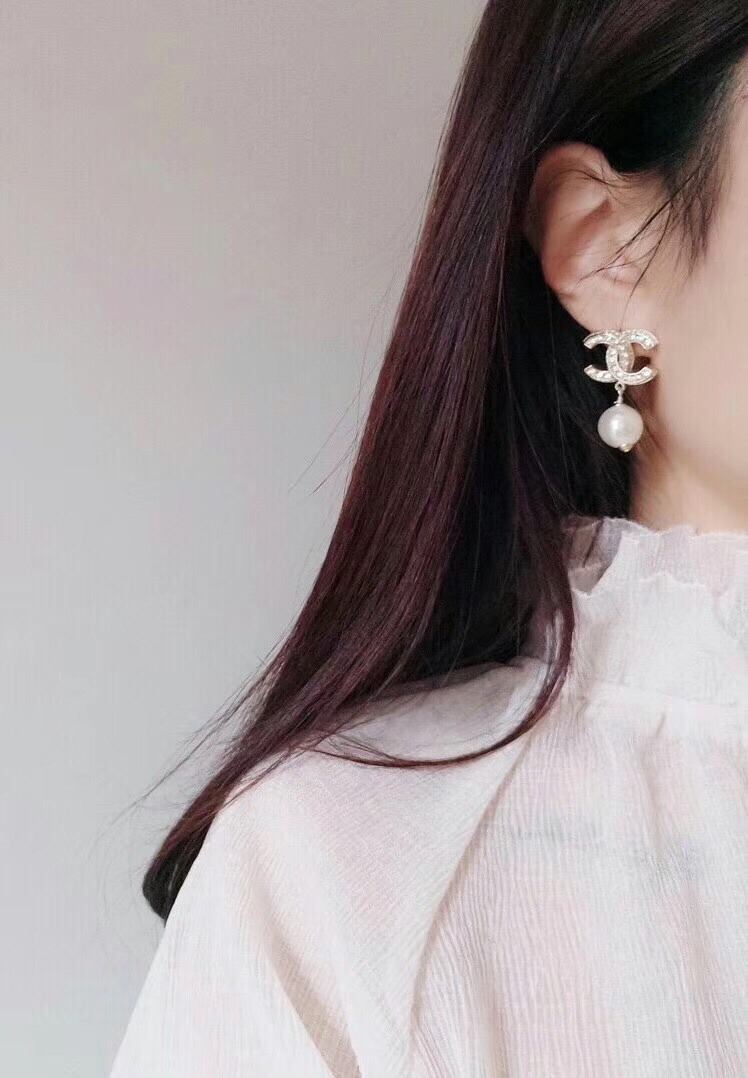 샤넬 최신 진주 이어링