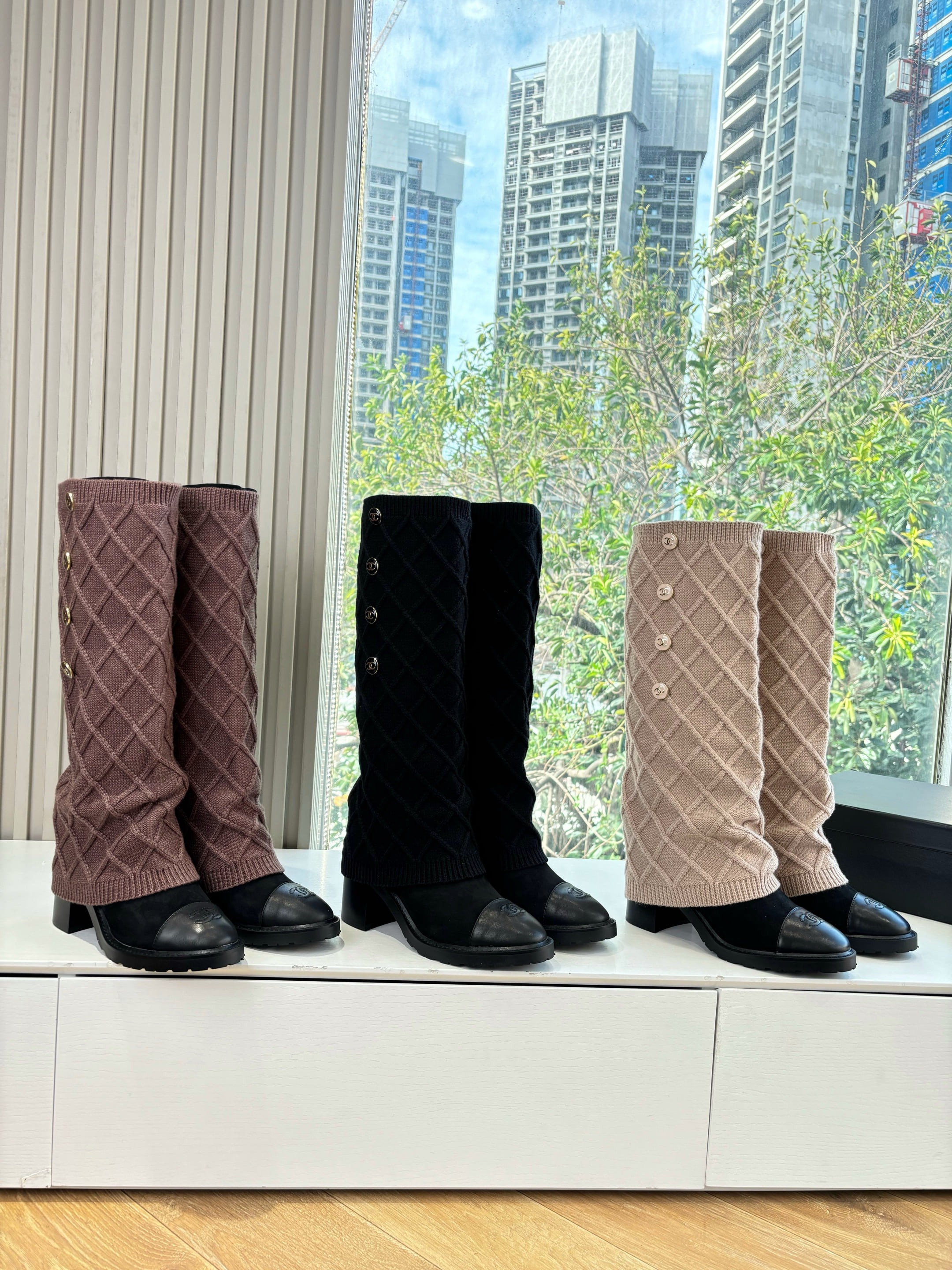 샤넬 25k 신상 니트 워커 양말부츠