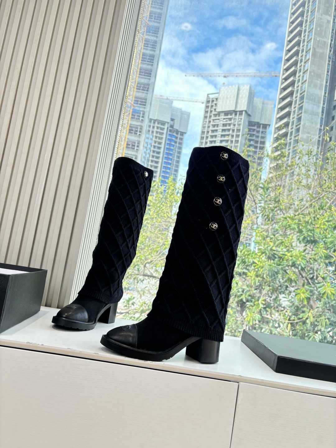 샤넬 25k 신상 니트 워커 양말부츠