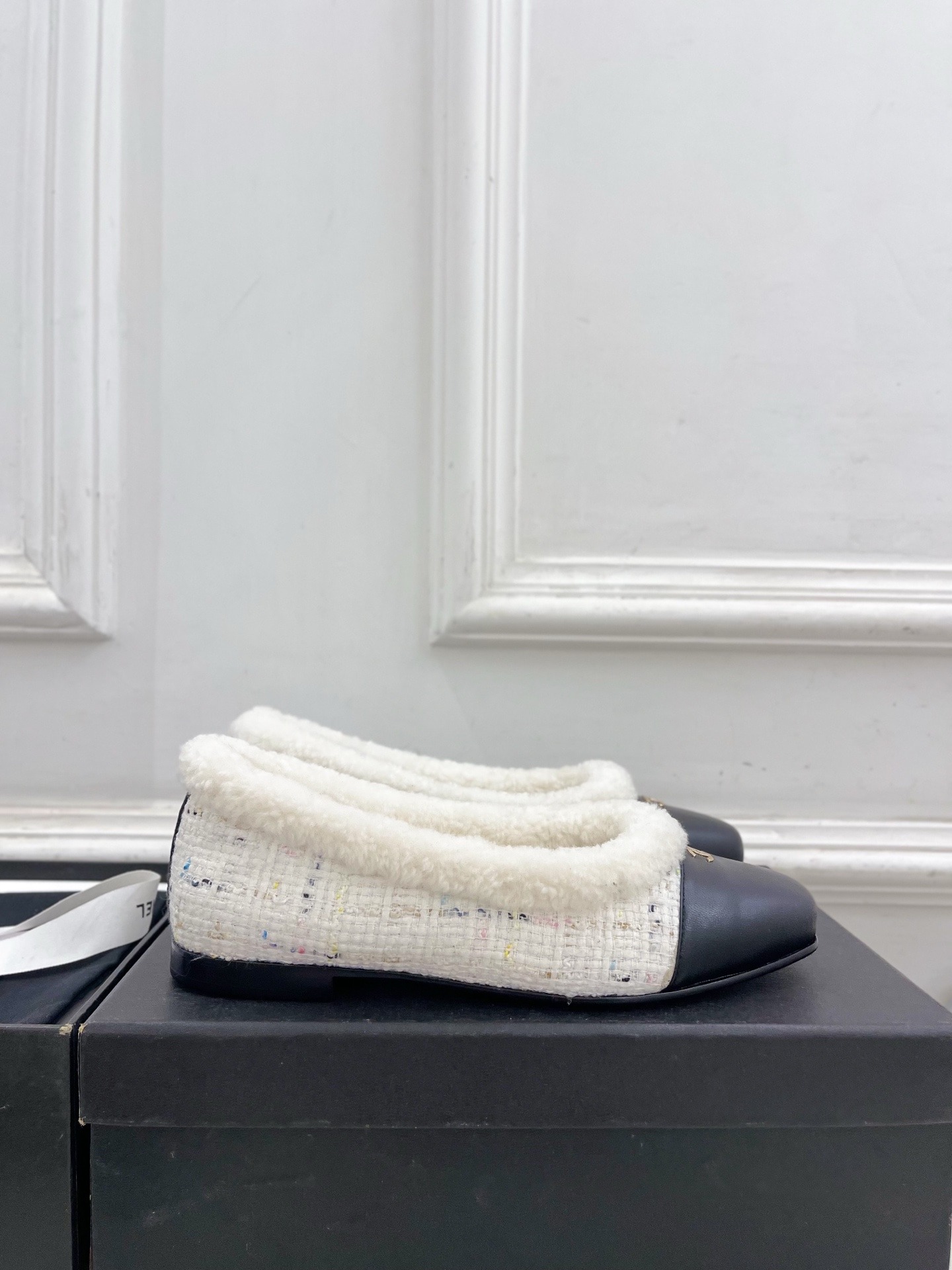 샤넬 25 신상 퍼 발레화