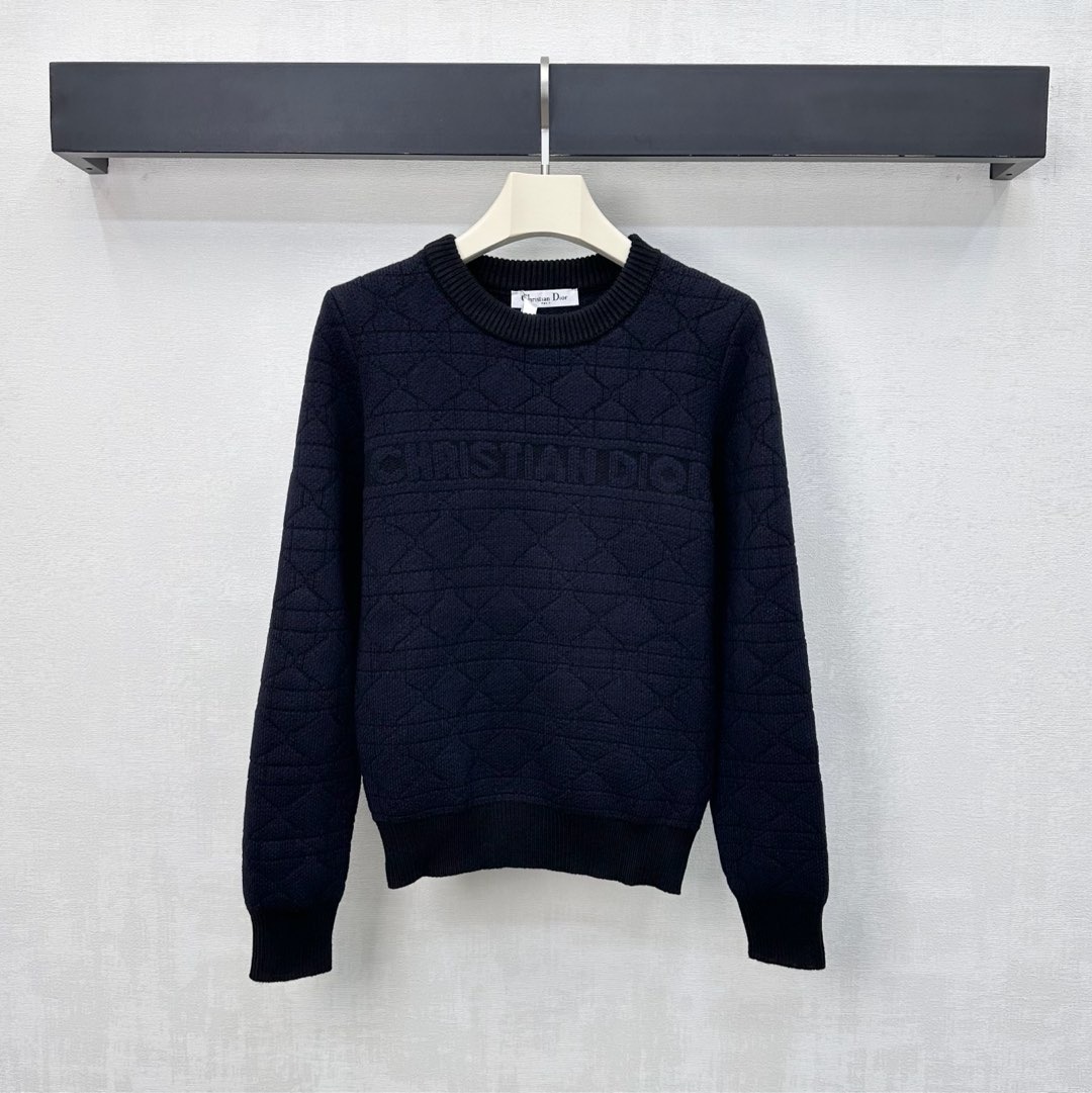 디올 25 신상 퀼팅 자카드 니트