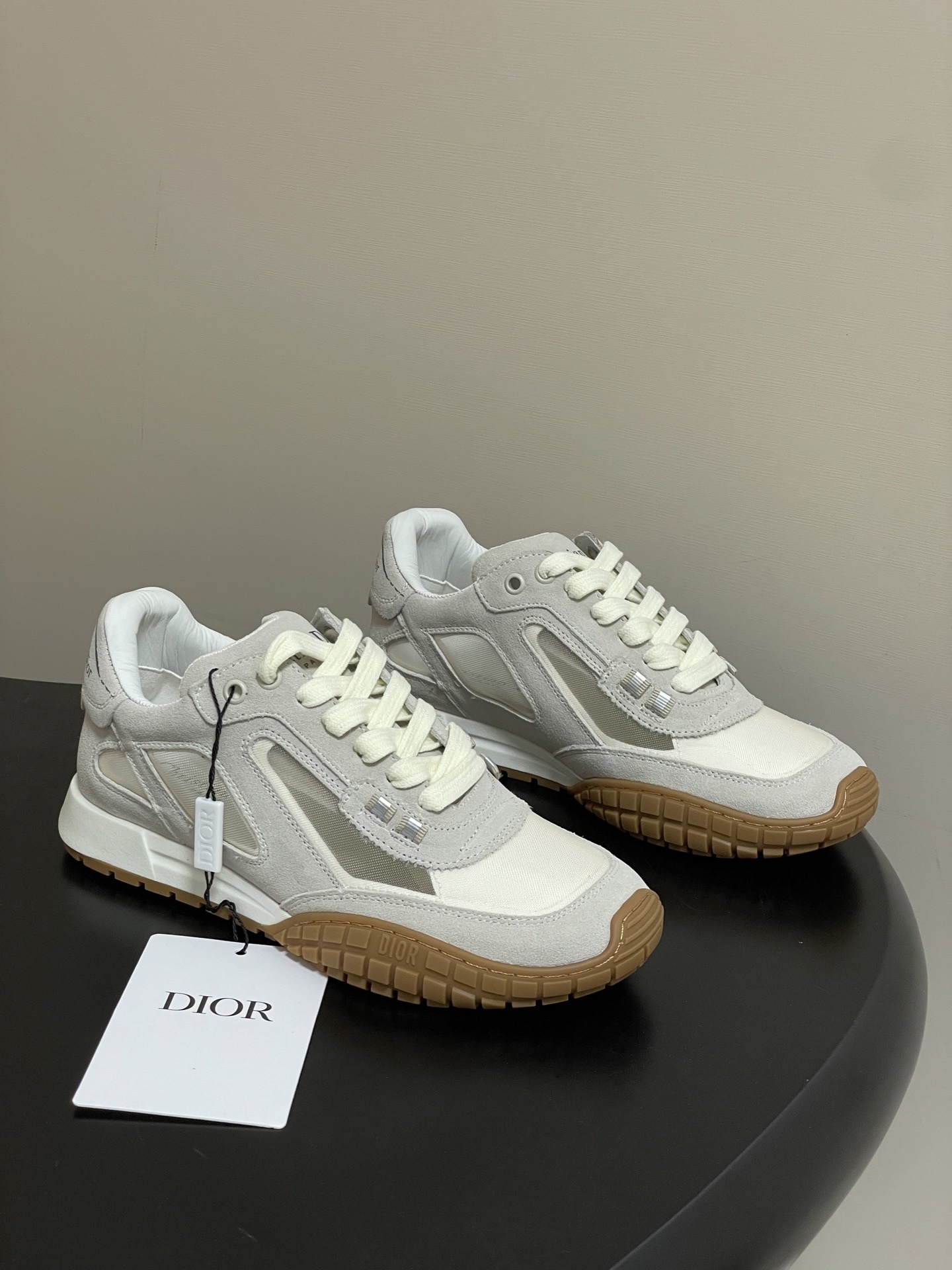 디올 메쉬 스트랩 통굽 런닝화