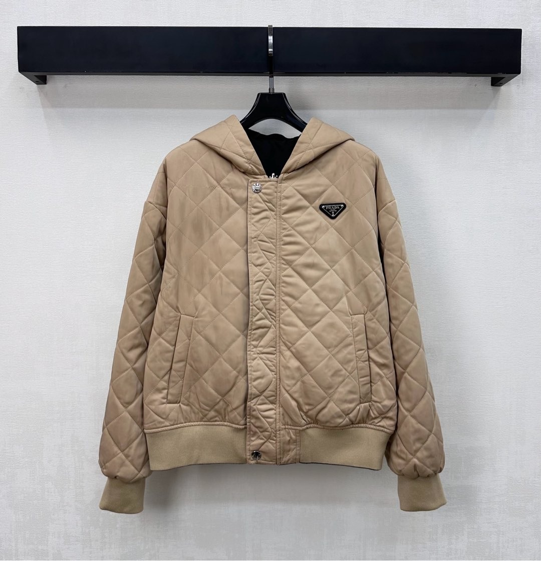 프라다 25 신상 양면 후드 패딩 점퍼