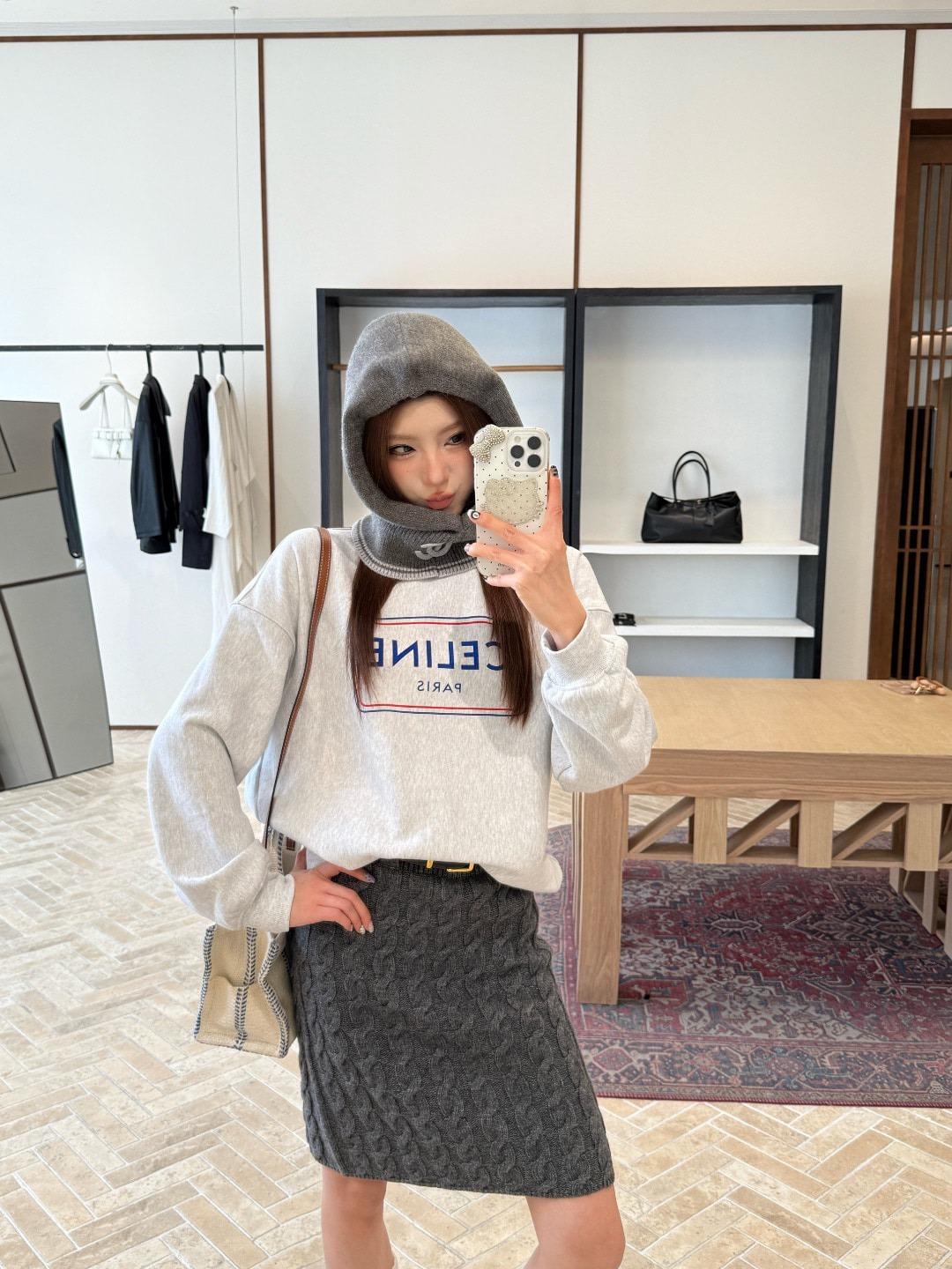 셀린느 신상 프린팅 맨투맨