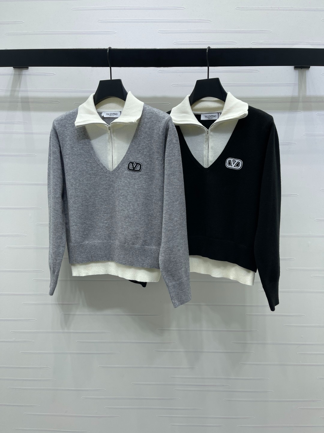 발렌티노 25 신상 페이크 니트 탑