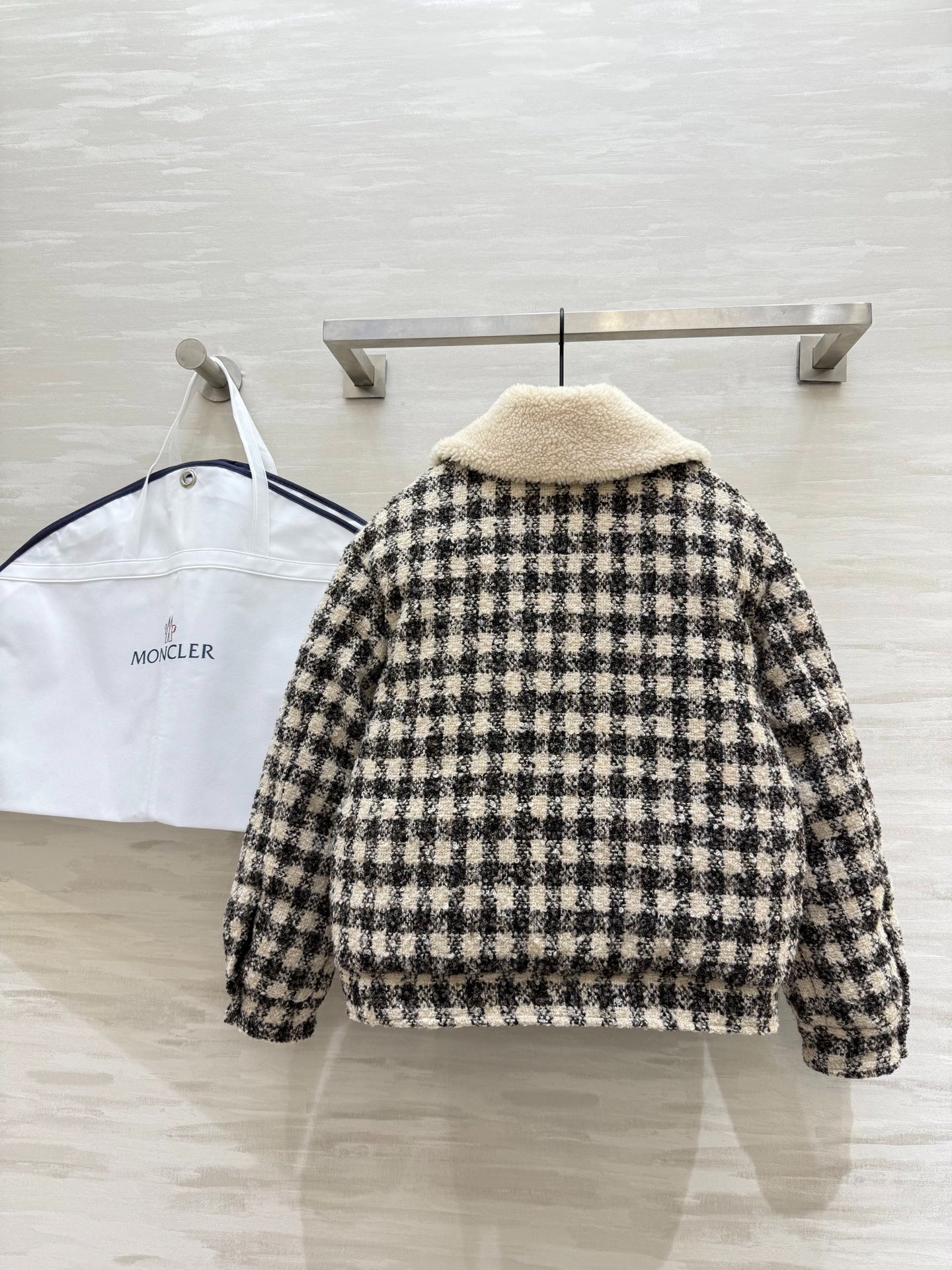 몽클레어 신상 우븐 트위드 구스다운