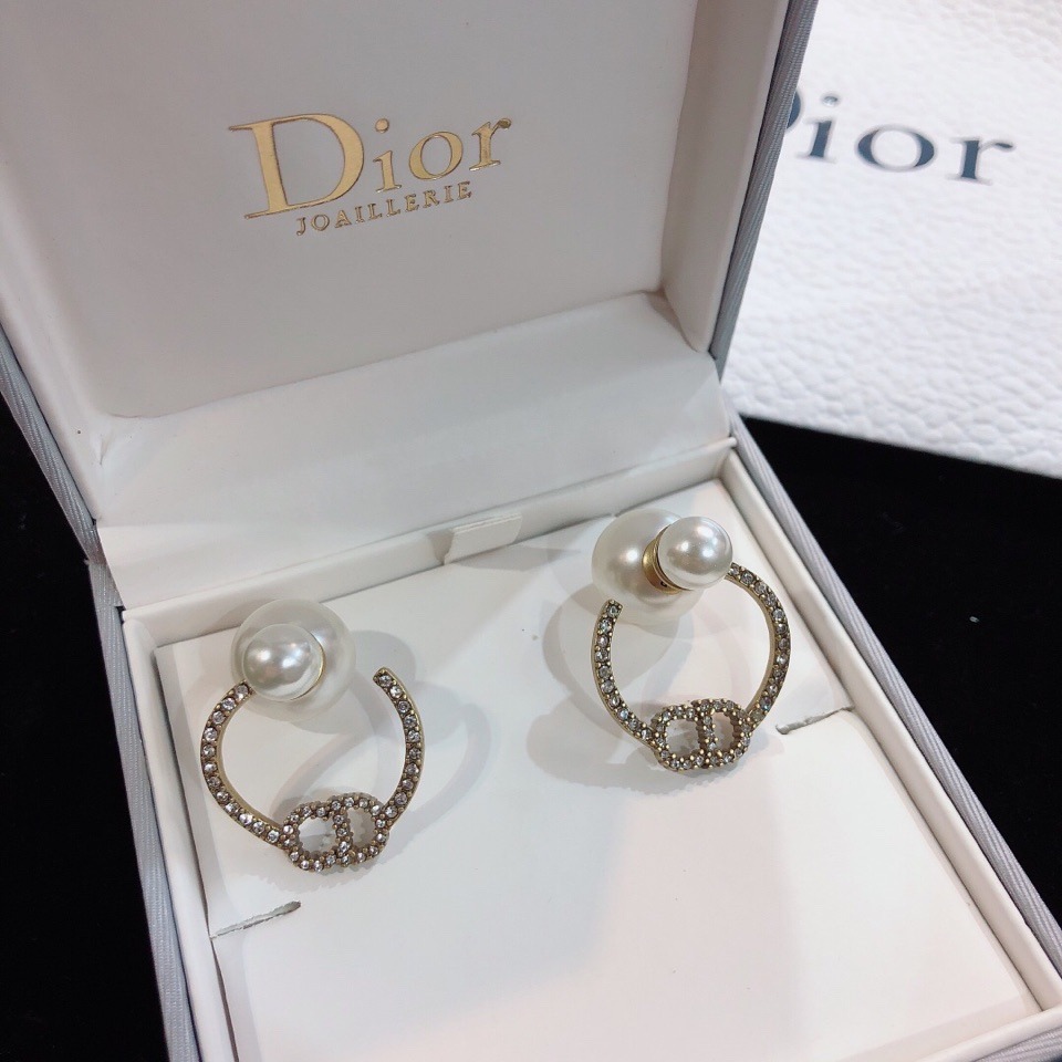 디올 초봄 신상 이어링