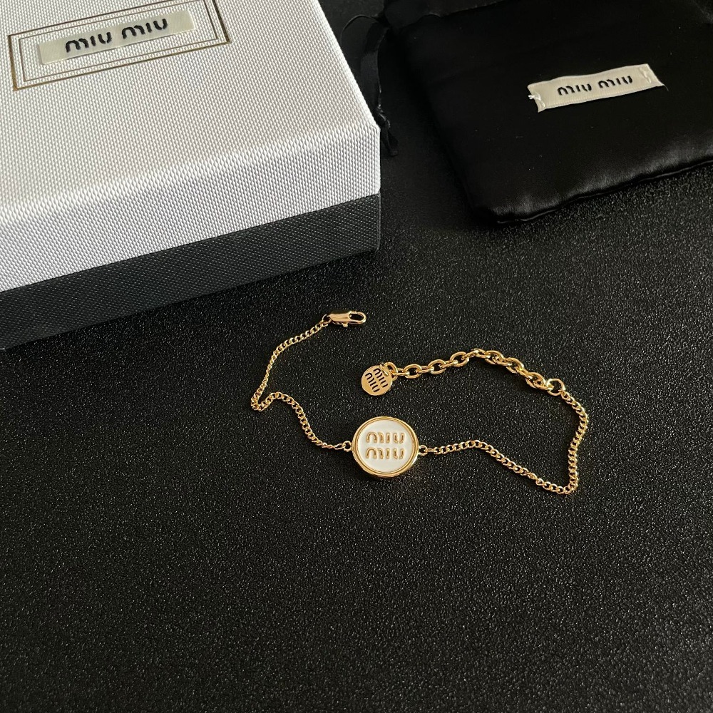 미우미우 레터링 팔찌