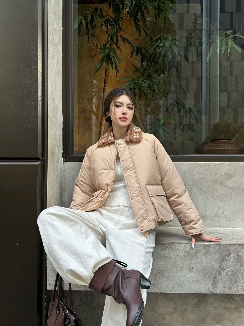 루이비통 25 신상 프린트 넥 패딩 코트