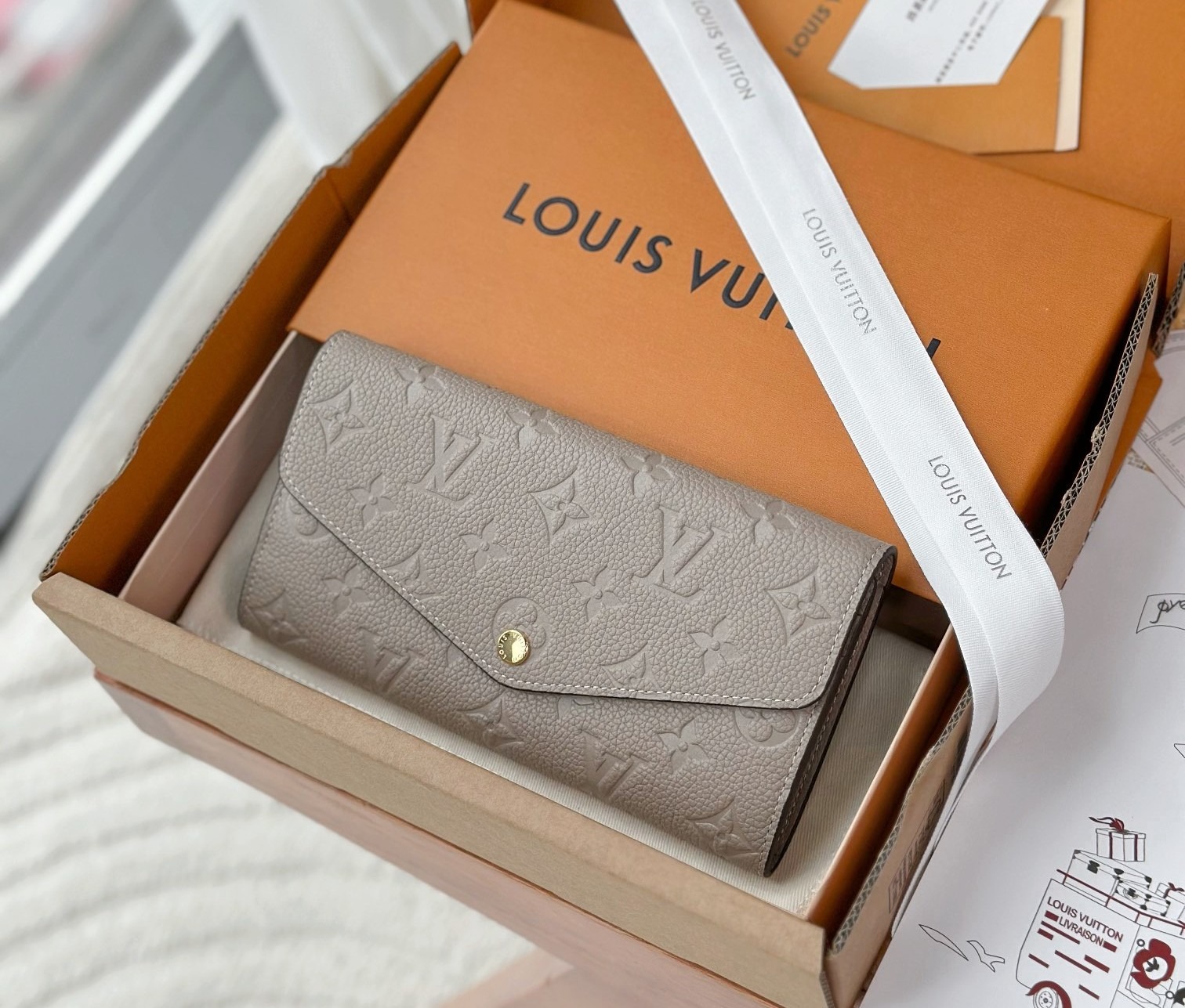 루이비통 사라 윌릿 장지갑