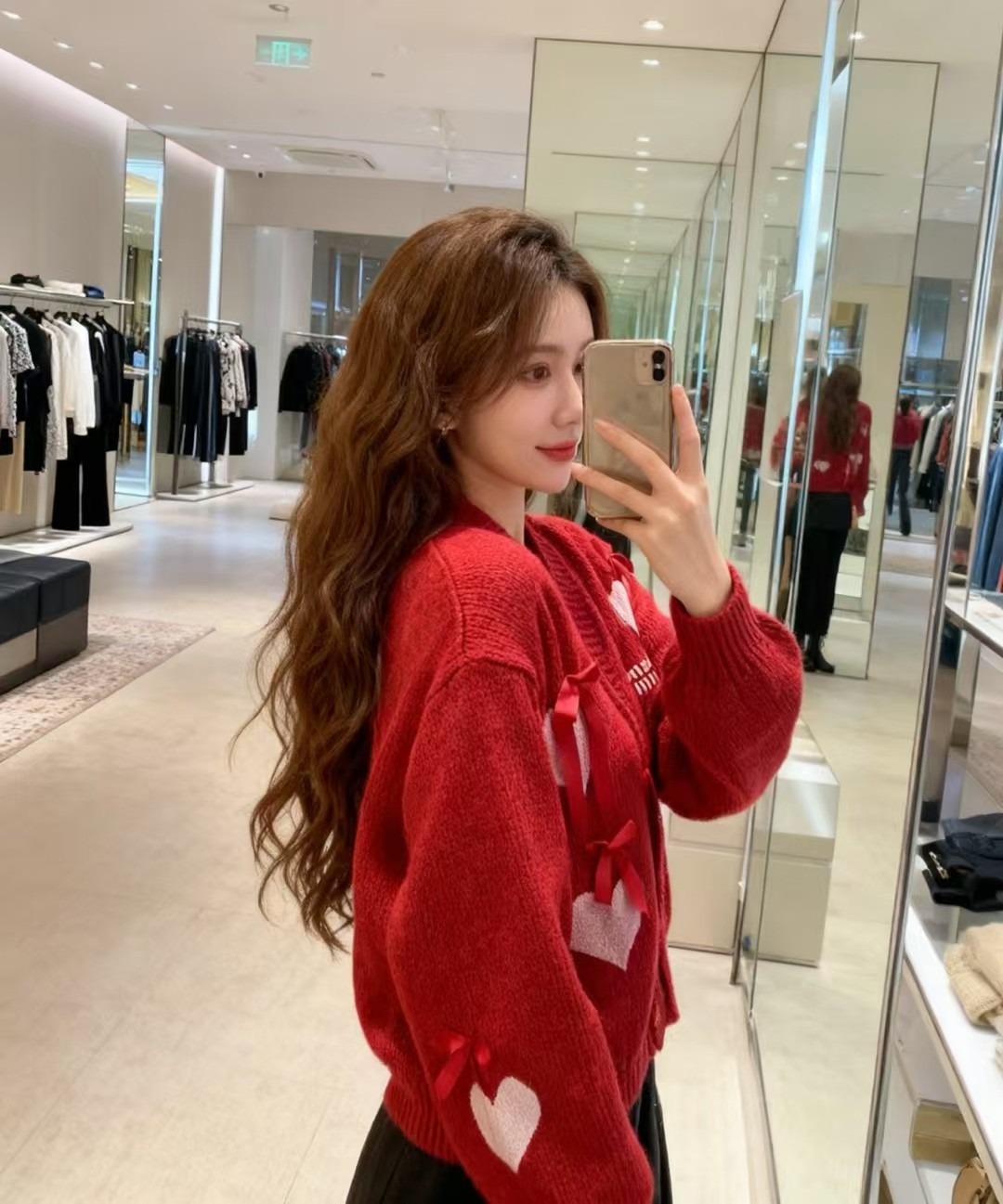 미우미우 26 신상 브이넥 리본 니트 카디건