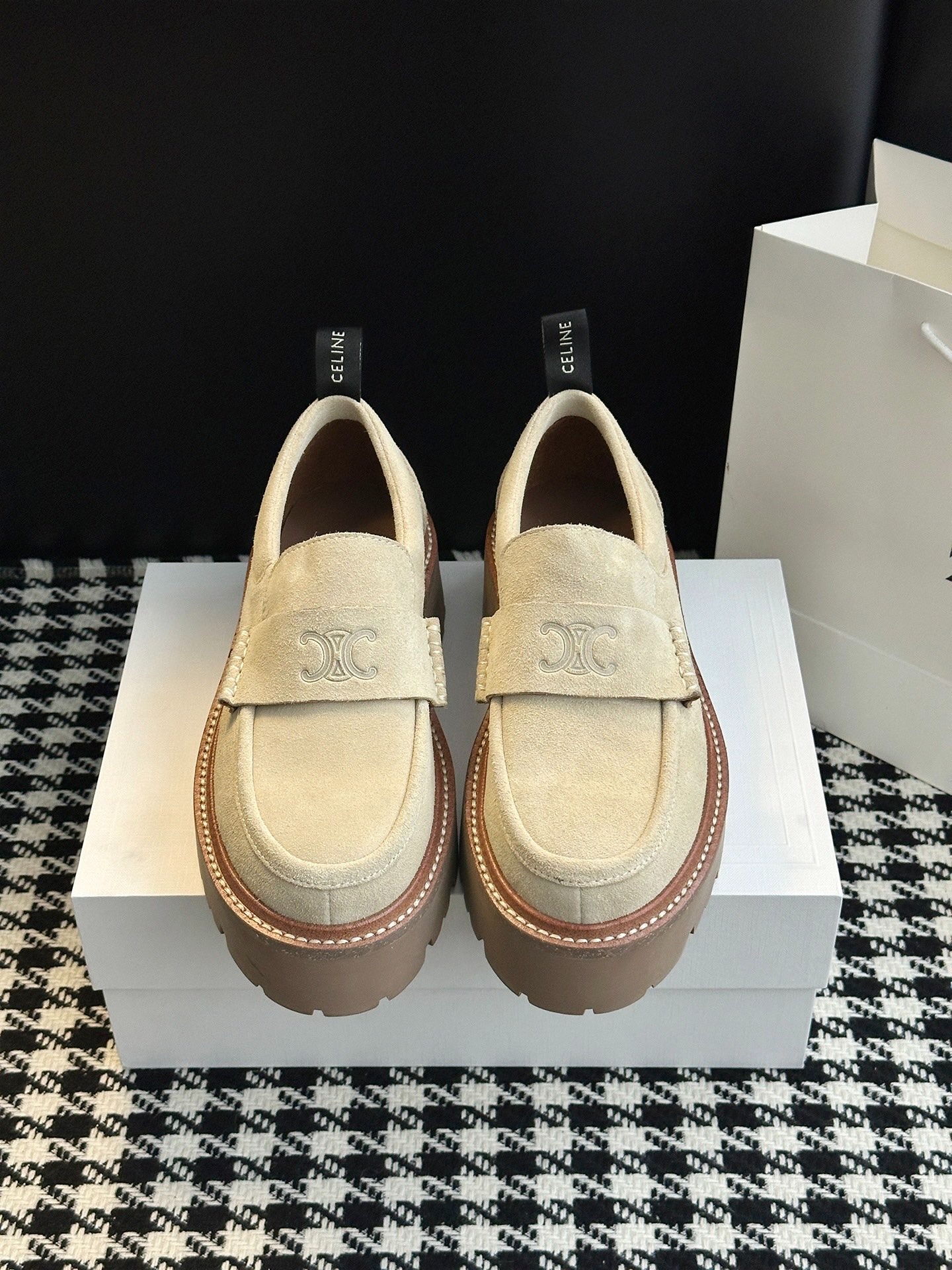 셀린느 신상 더비 슈즈