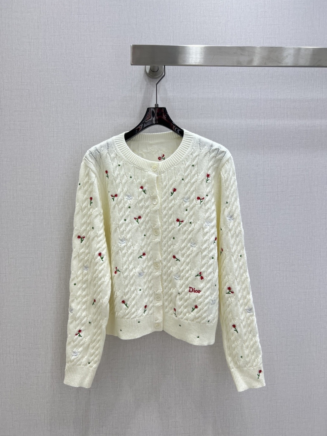 디올 신상 캐시미어 라운드 가디건