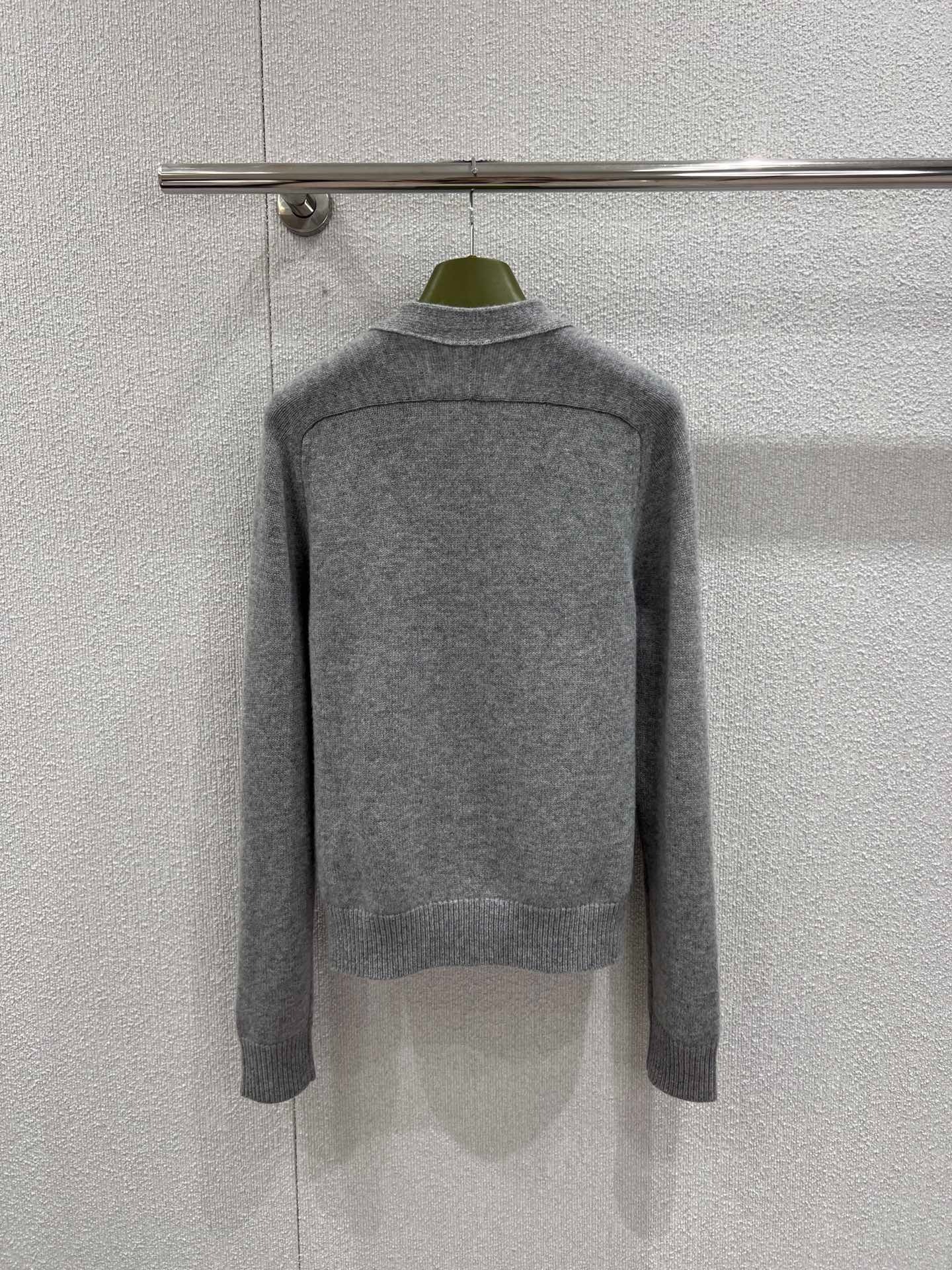 구찌 26Ss 울 캐시미어 혼방 가디건