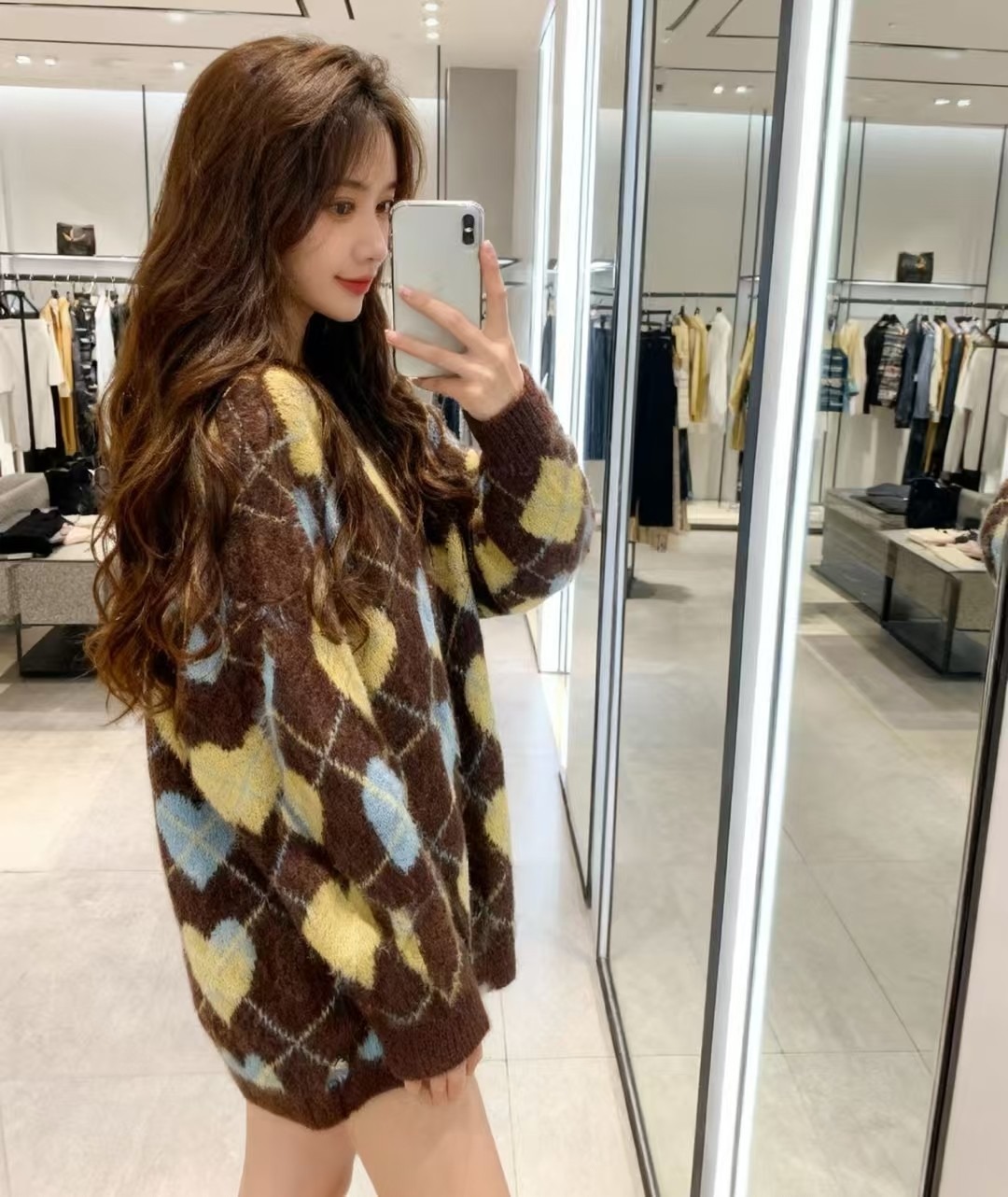 미우미우 신상 하트 퀼팅 라운드넥 긴팔 니트