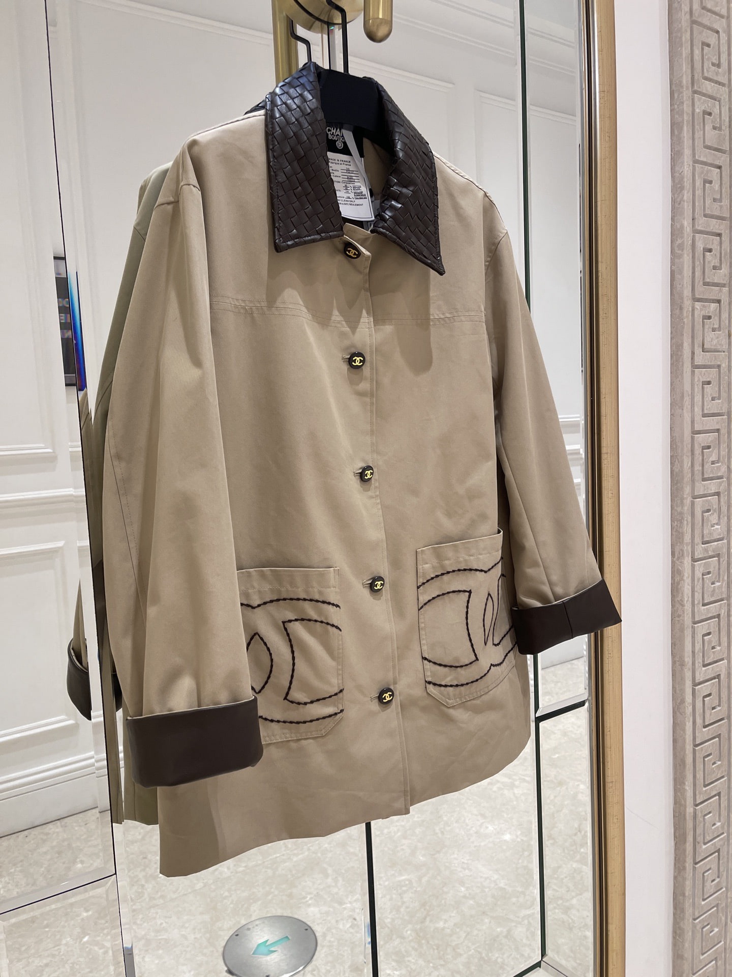 샤넬 25 신상 빈티지 모피 칼라 아우터