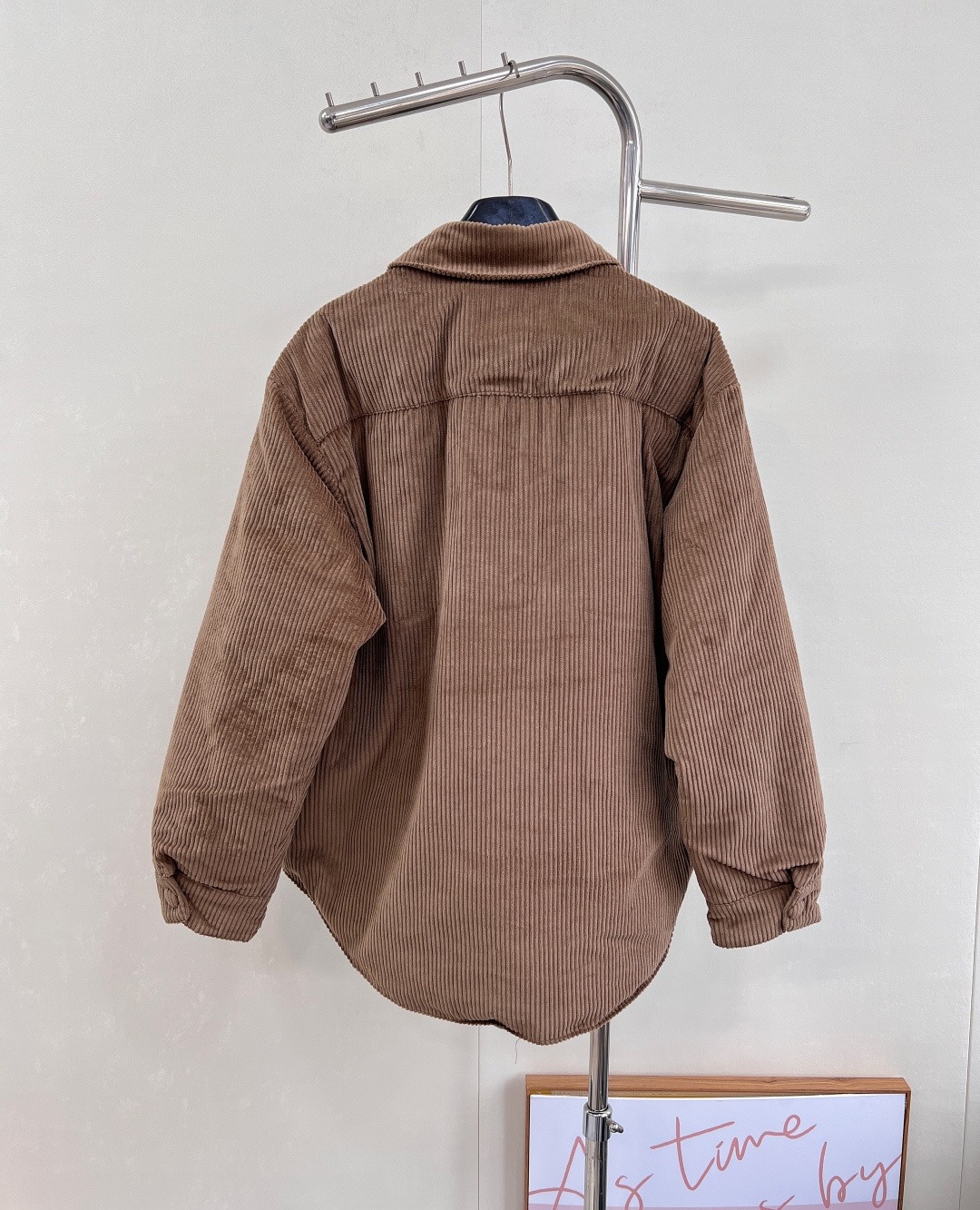 미우미우 신상 코듀로이 숄카라 패딩