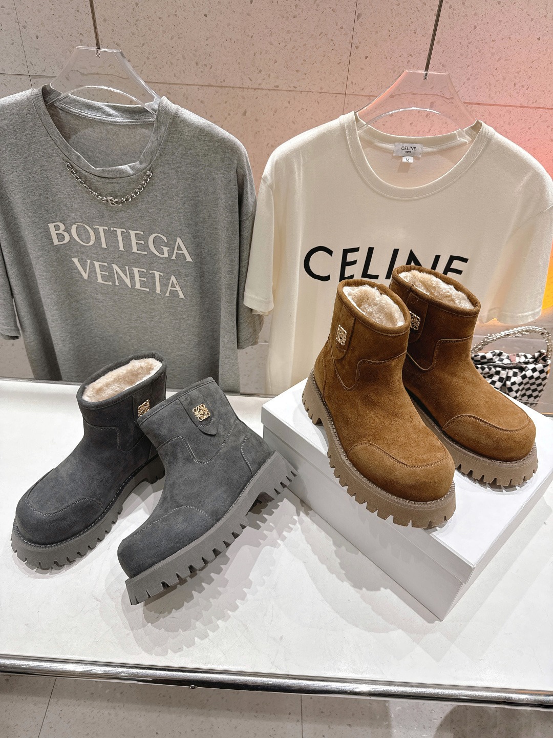 로에베 신상 스노우 양털 부츠