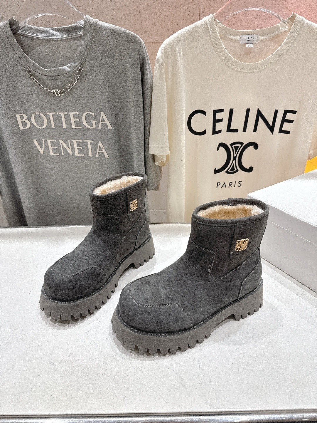 로에베 신상 스노우 양털 부츠