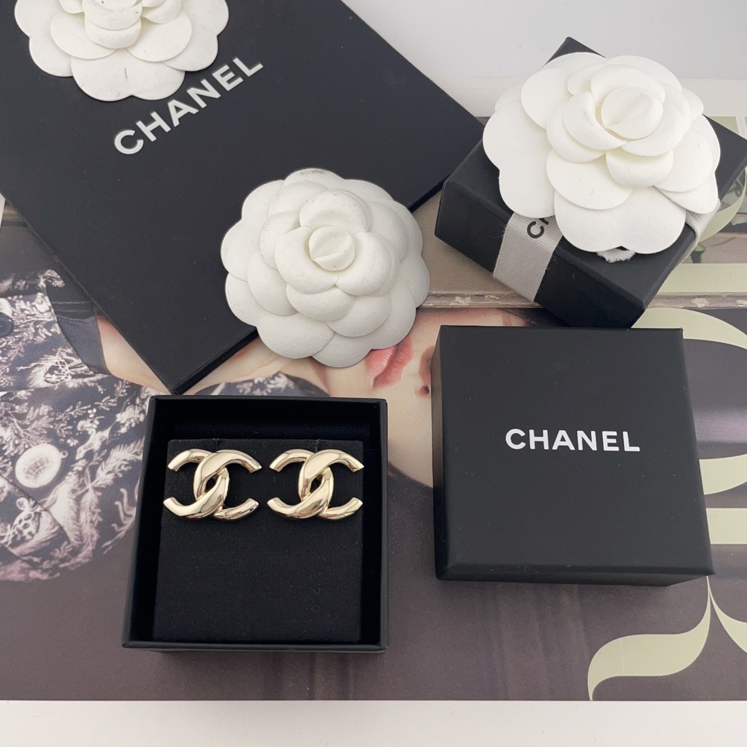 샤넬 클래식 이어링