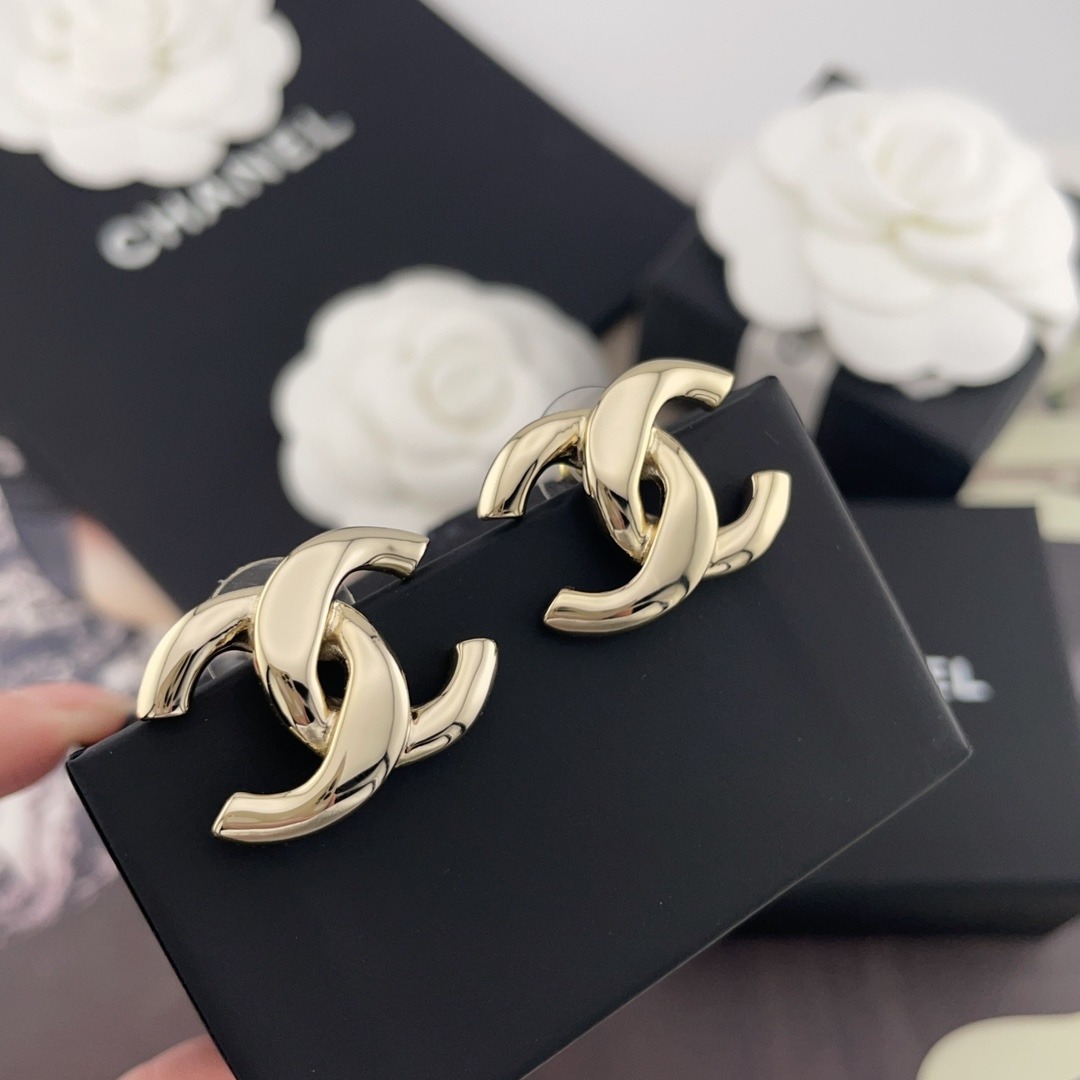 샤넬 클래식 이어링